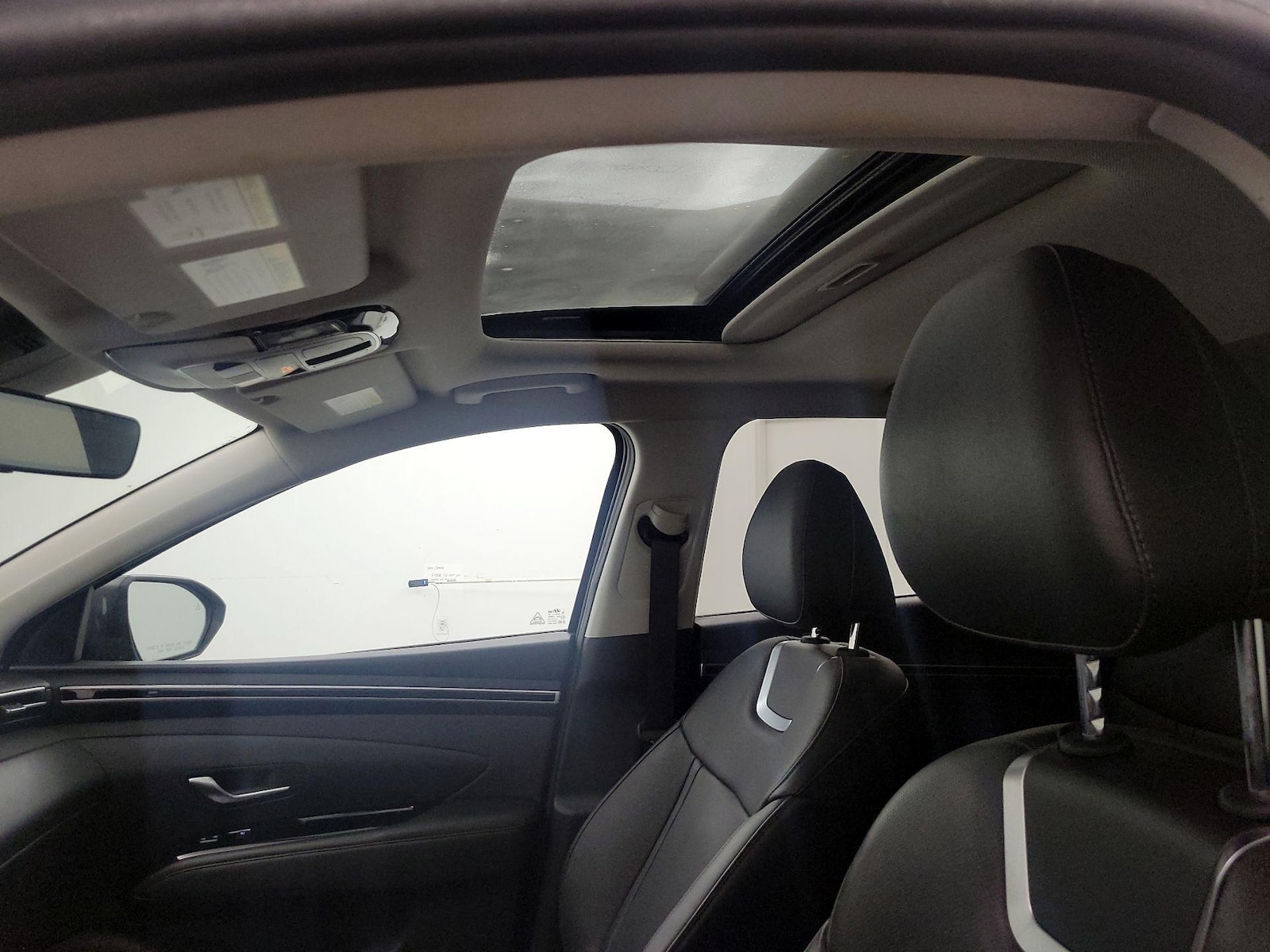Sunroof(s) & Overhead Airbags