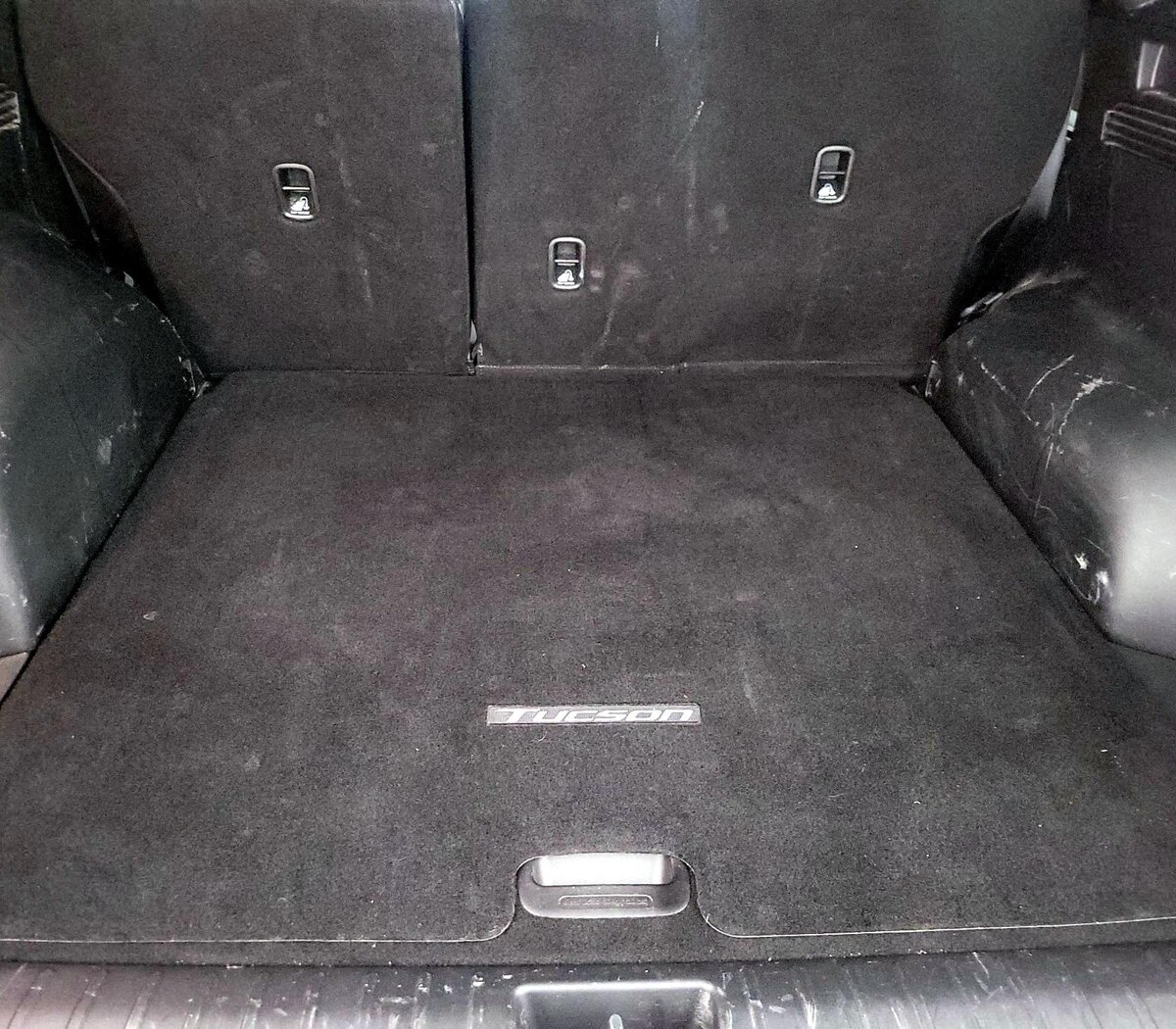 Trunk/Cargo (Seats Up)