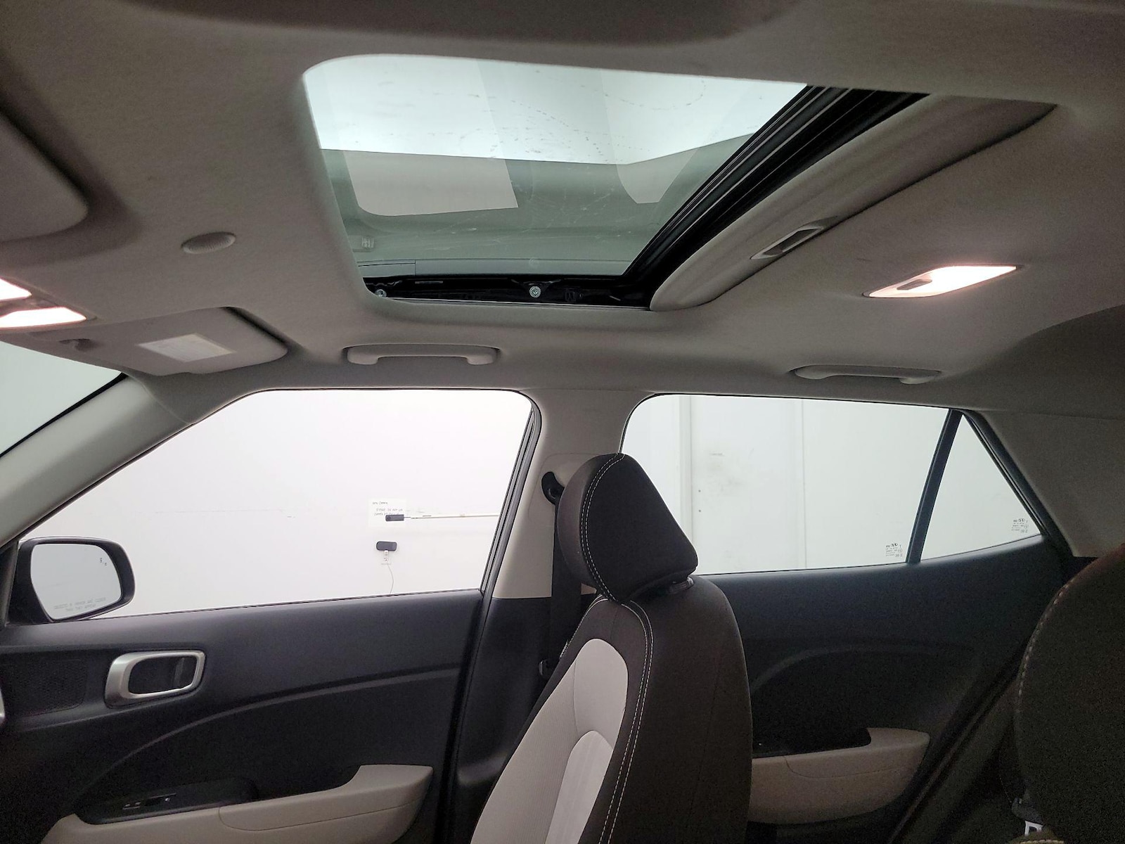 Sunroof(s) & Overhead Airbags