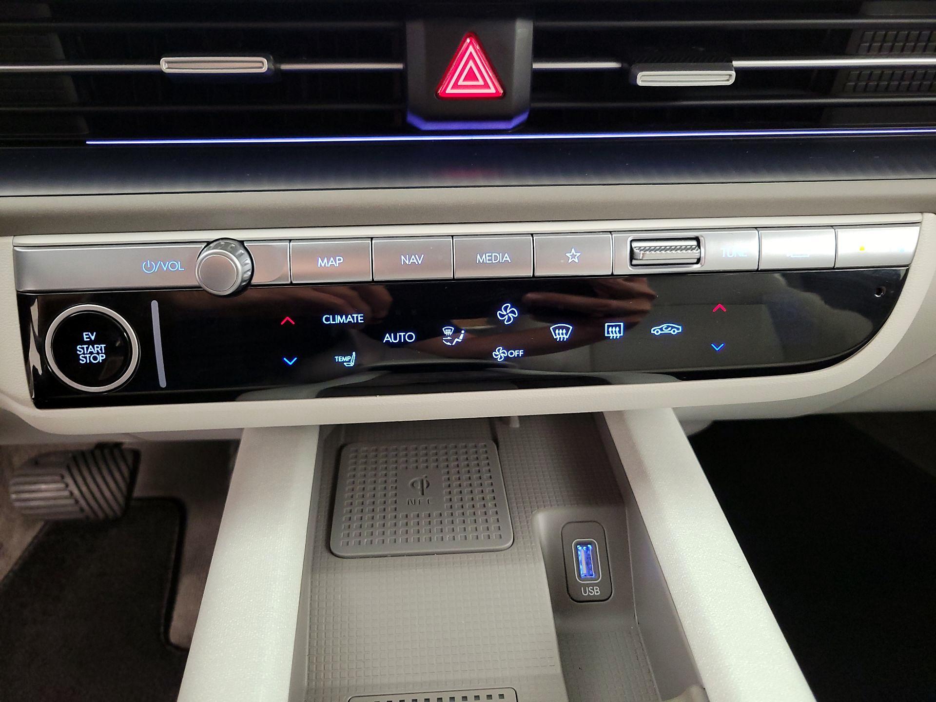 Thumbnail: 2024 Hyundai Ioniq 6 - 17