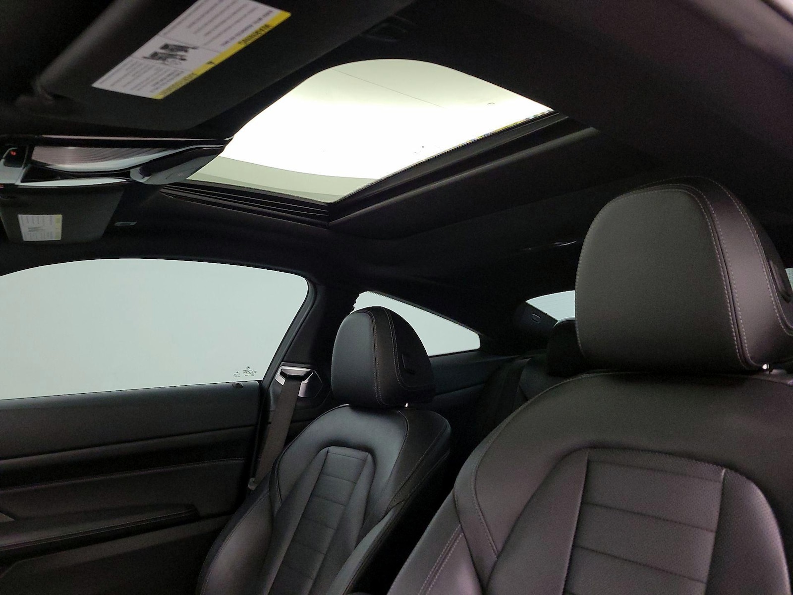 Sunroof(s) & Overhead Airbags