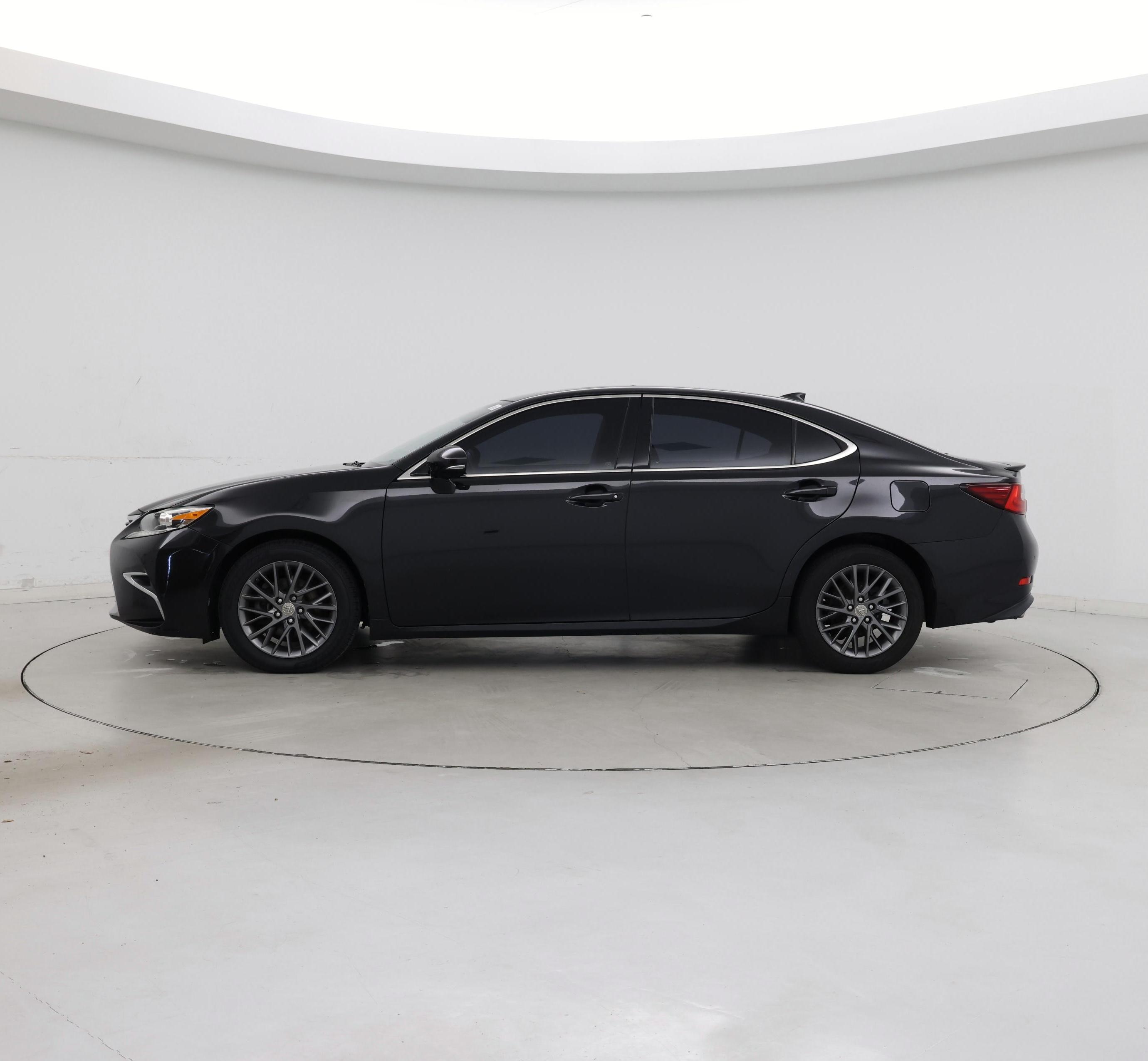 Thumbnail: 2018 Lexus ES - 3