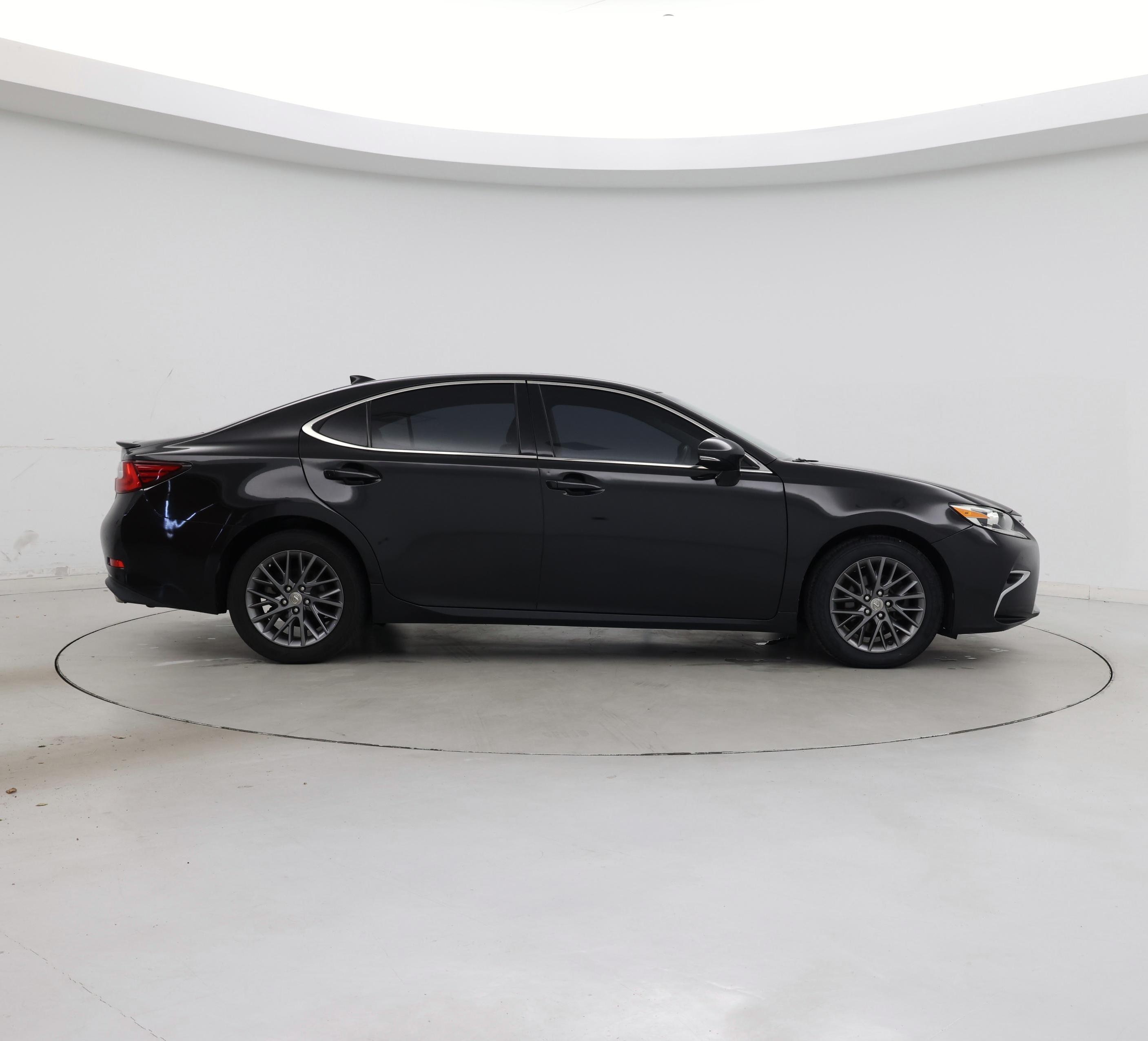 Thumbnail: 2018 Lexus ES - 7