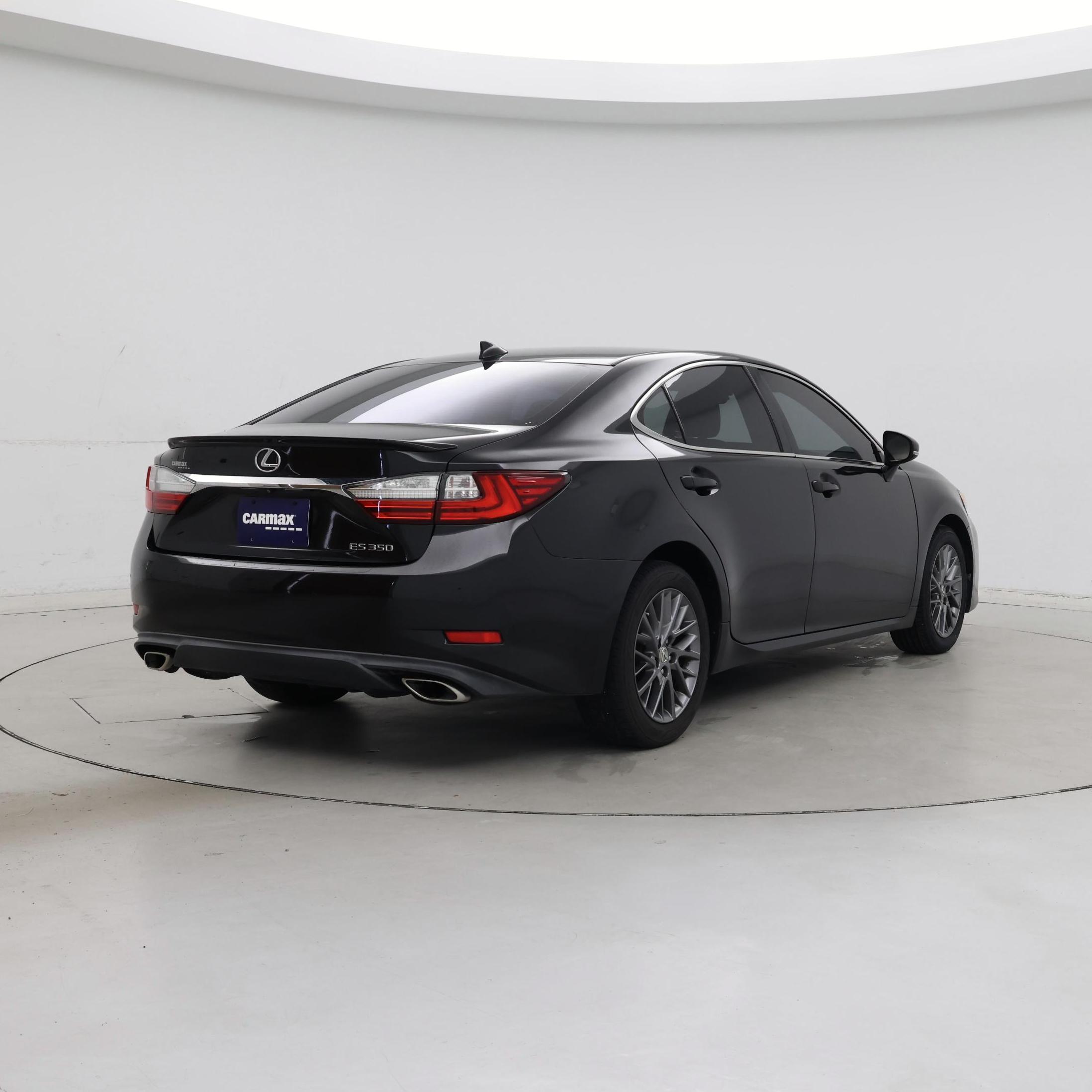 Thumbnail: 2018 Lexus ES - 8