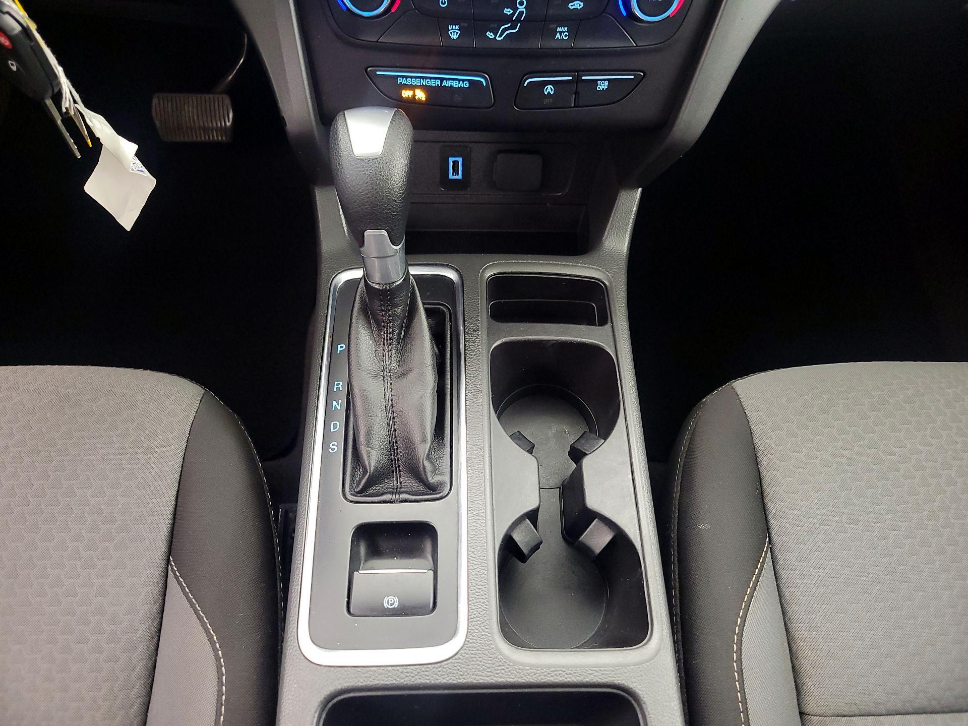 Thumbnail: 2017 Ford Escape - 17