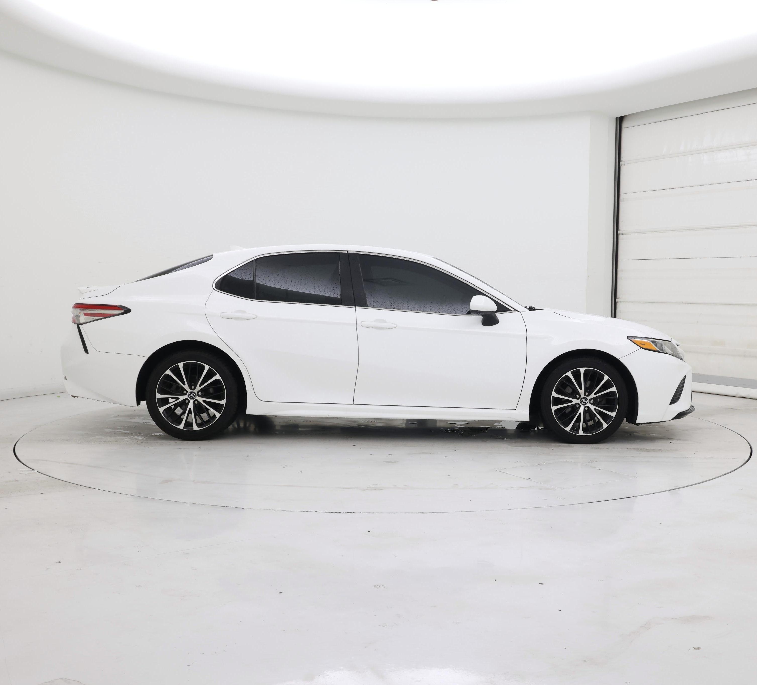 Thumbnail: 2019 Toyota Camry - 7