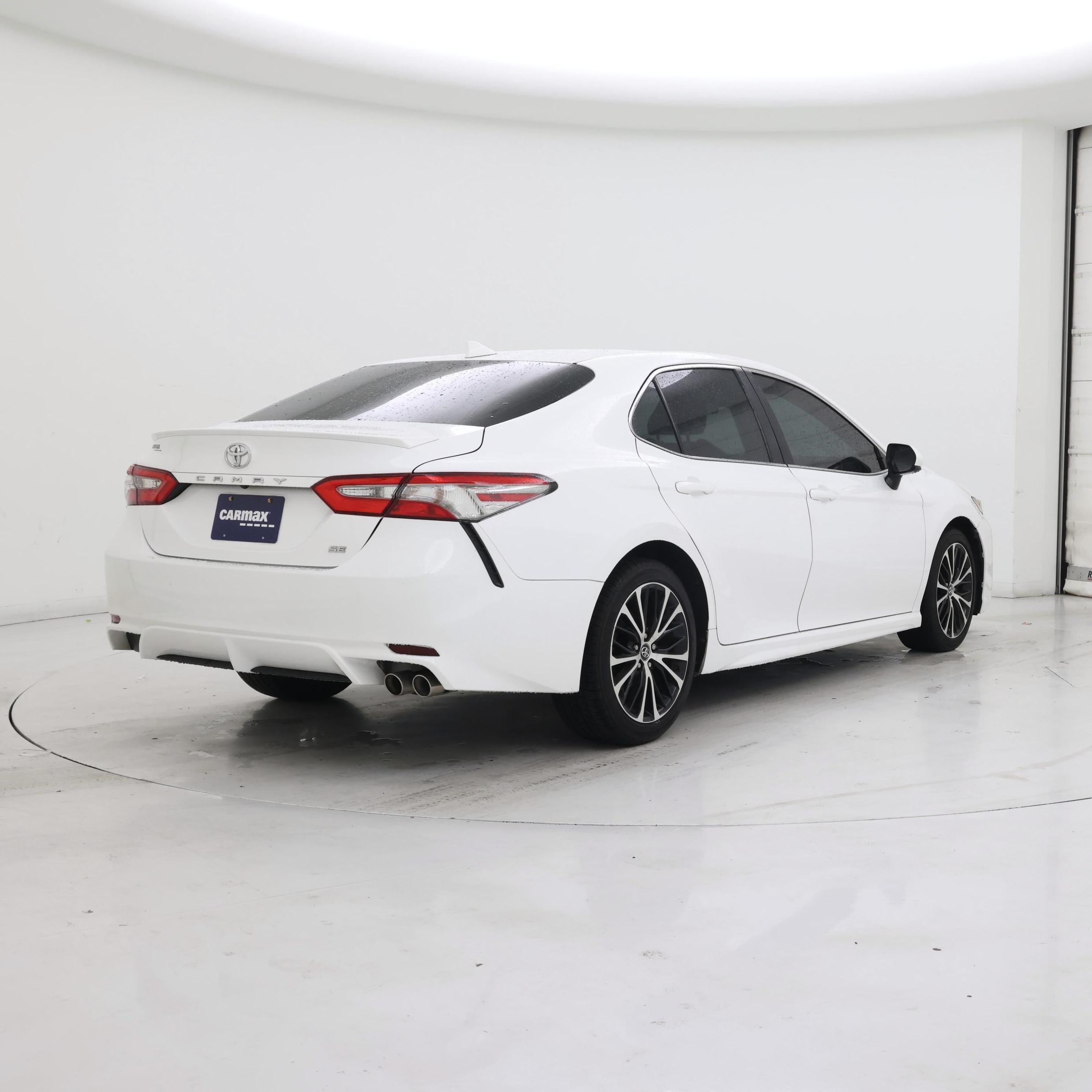 Thumbnail: 2019 Toyota Camry - 8