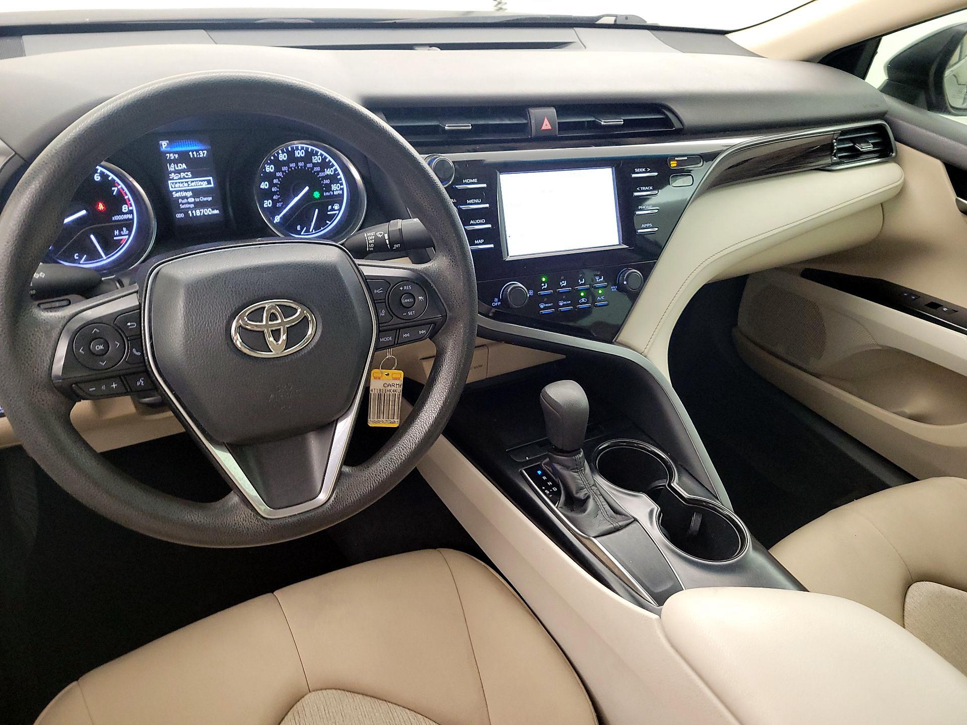 Thumbnail: 2019 Toyota Camry - 9