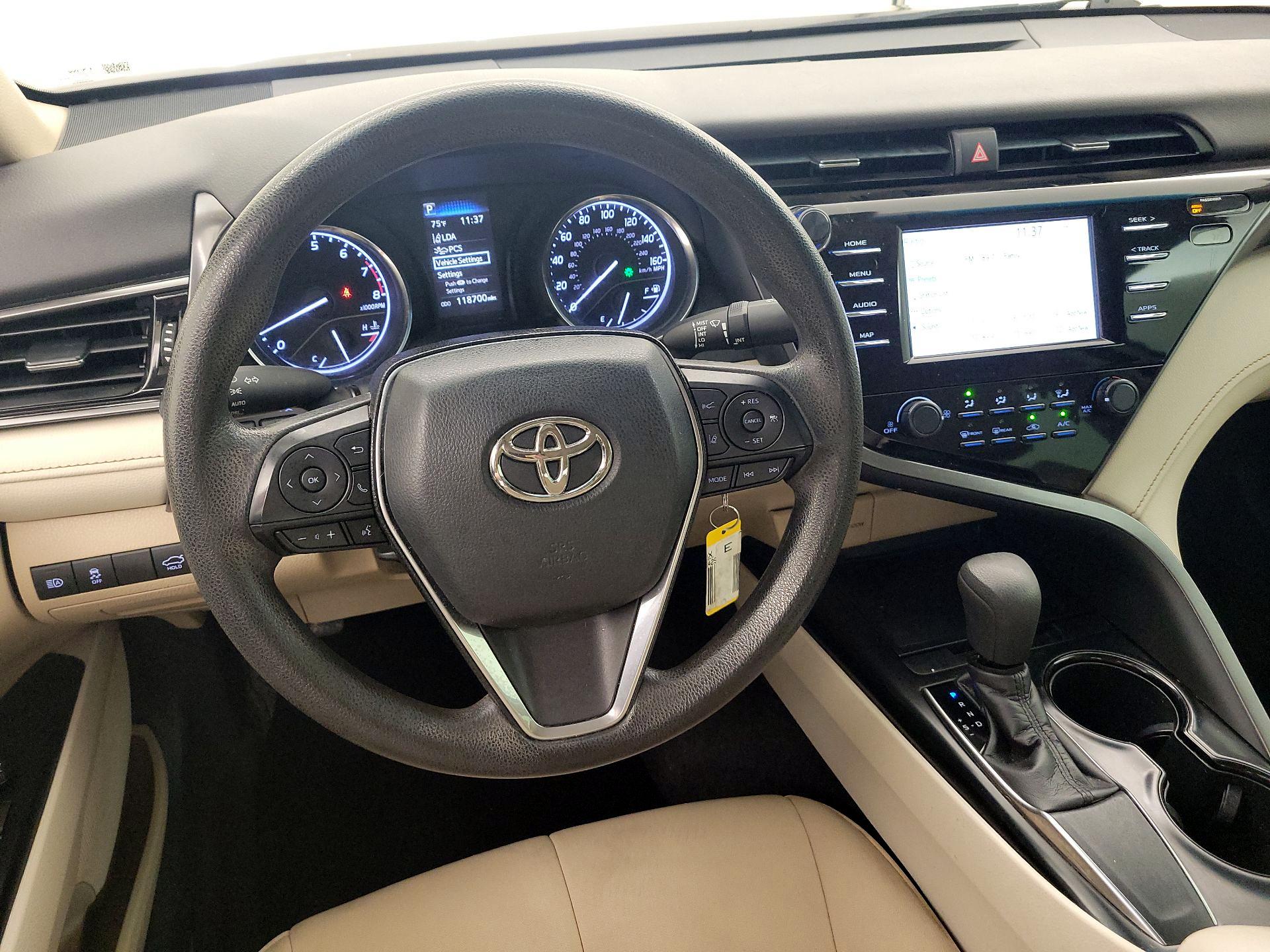 Thumbnail: 2019 Toyota Camry - 10