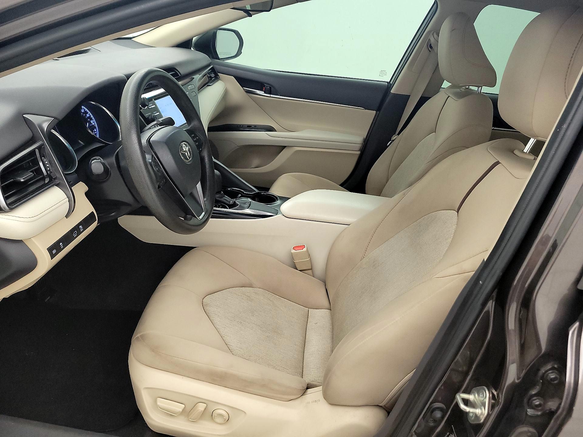 Thumbnail: 2019 Toyota Camry - 11