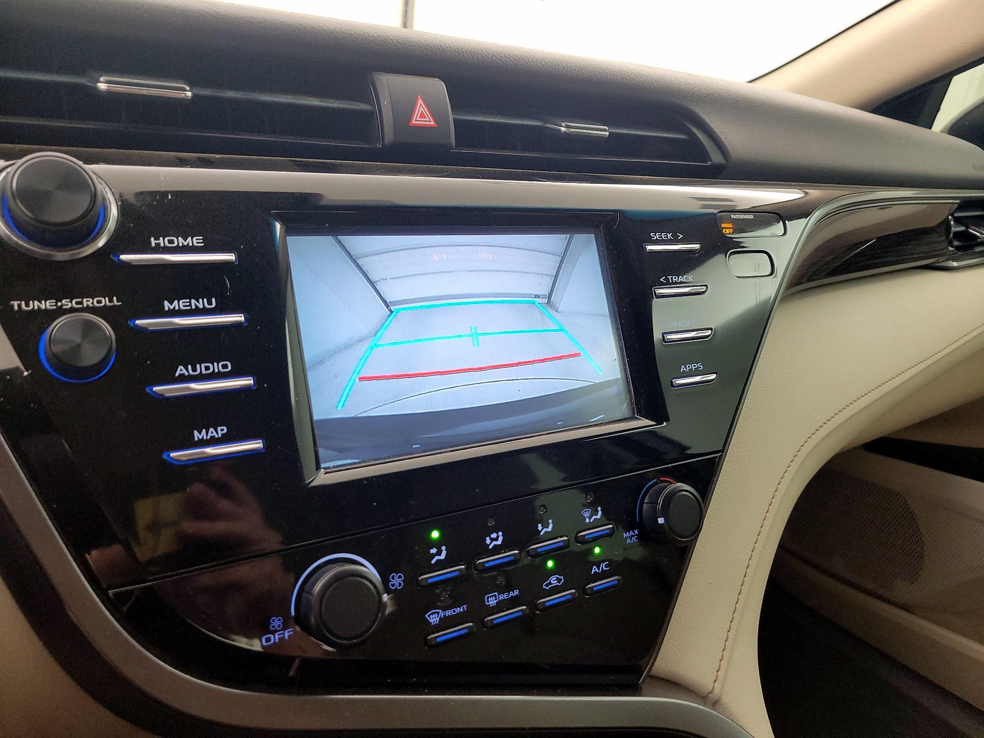 Thumbnail: 2019 Toyota Camry - 14