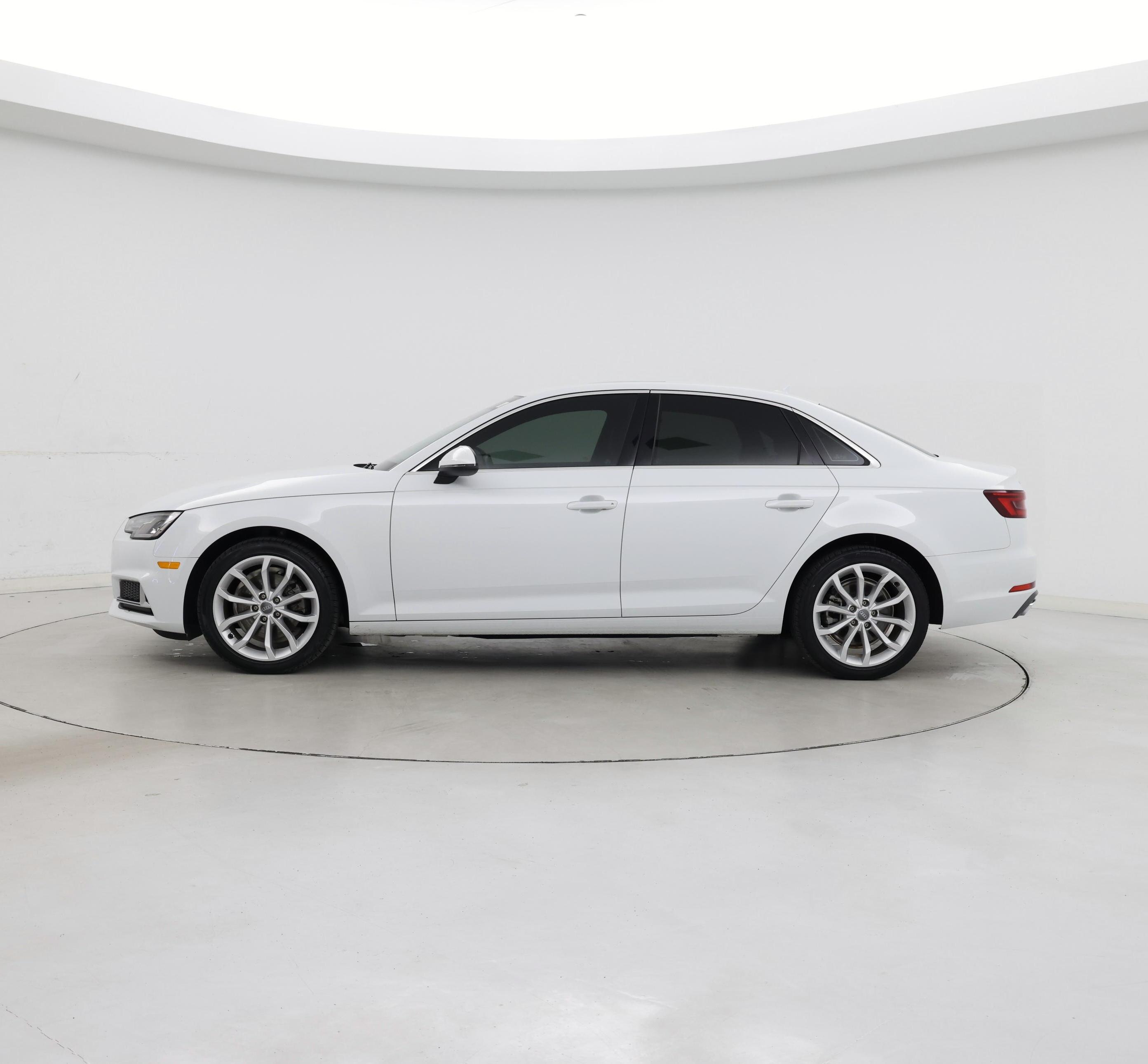 Thumbnail: 2019 Audi A4 - 3