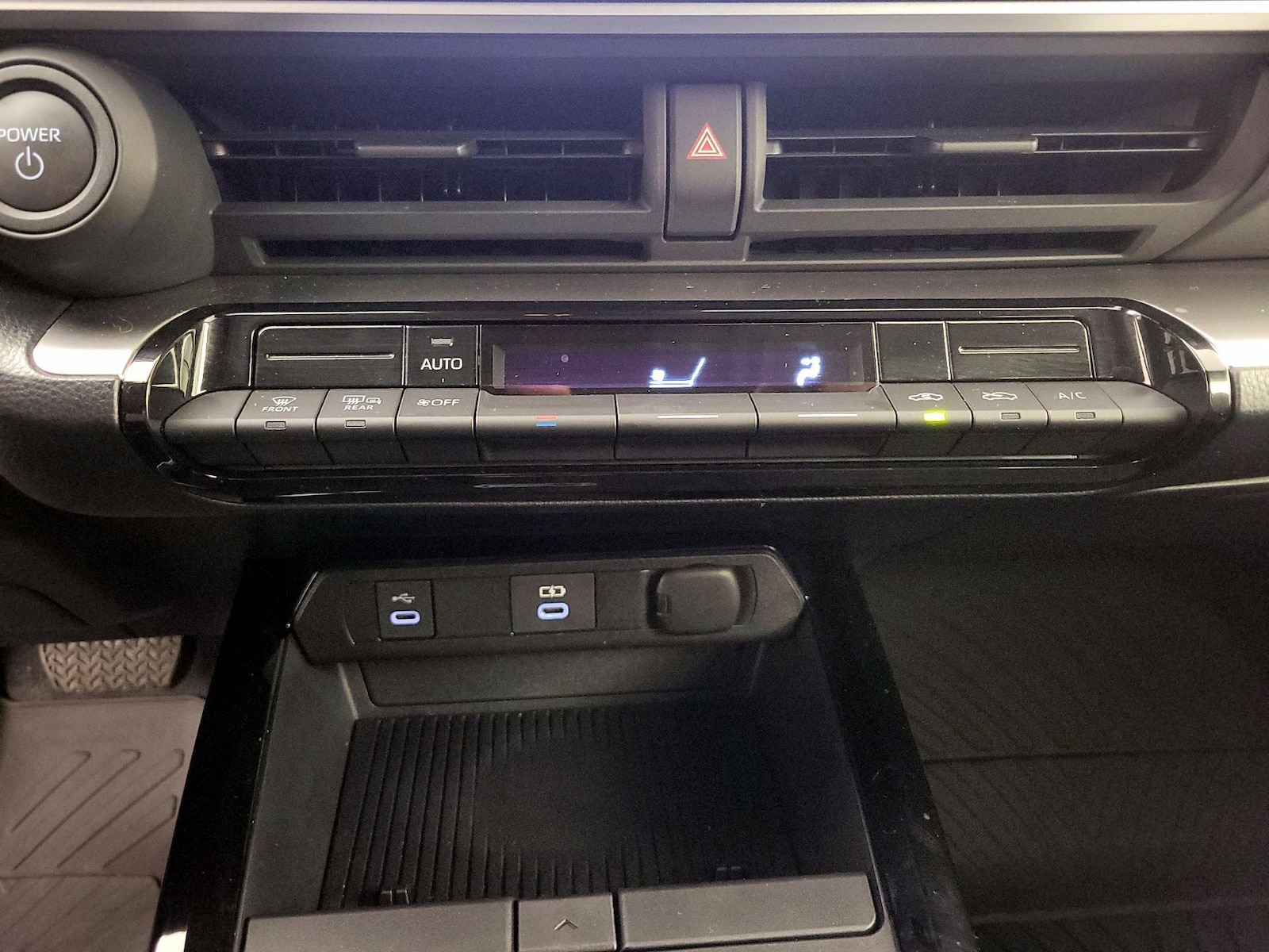 2024 Toyota Prius 17