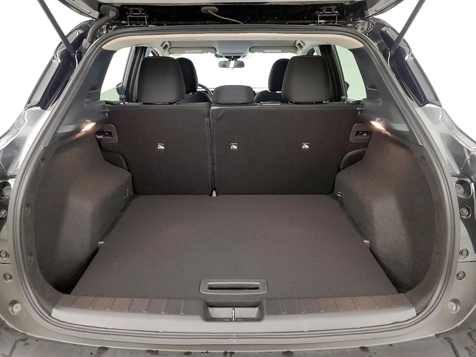 2025 Nissan Kicks SV - Photo 21