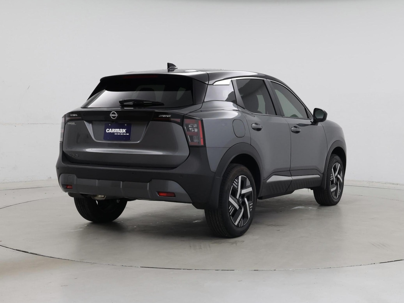2025 Nissan Kicks SV - Photo 9
