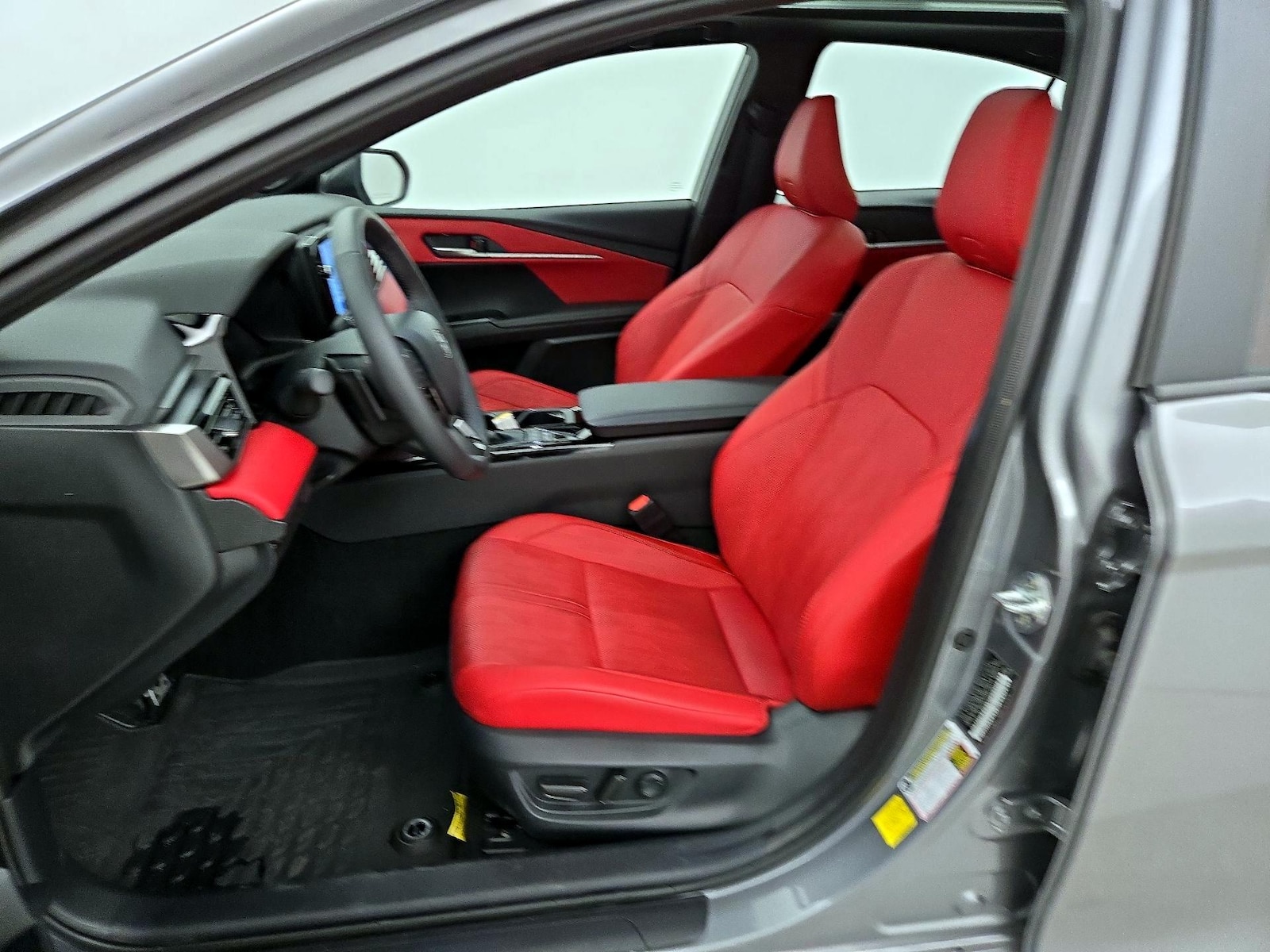 2025 Toyota Camry XSE - Photo 12
