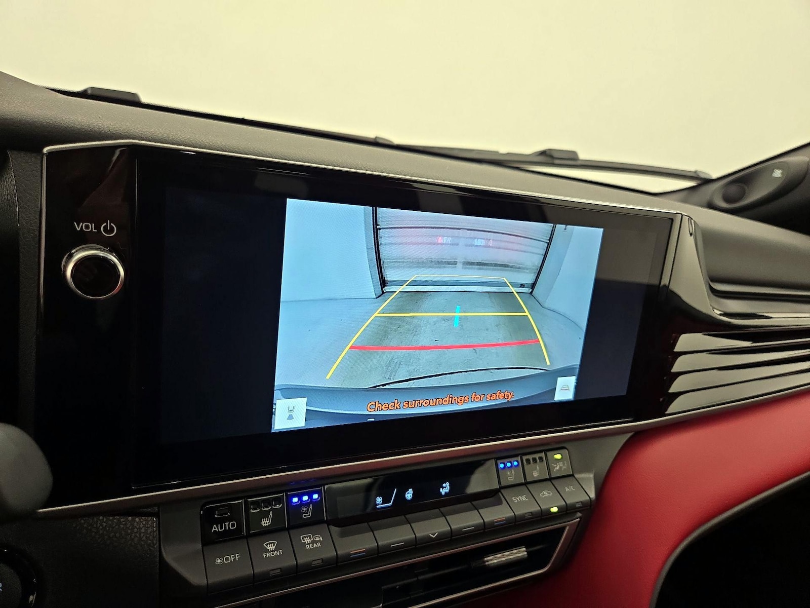 2025 Toyota Camry XSE - Photo 15