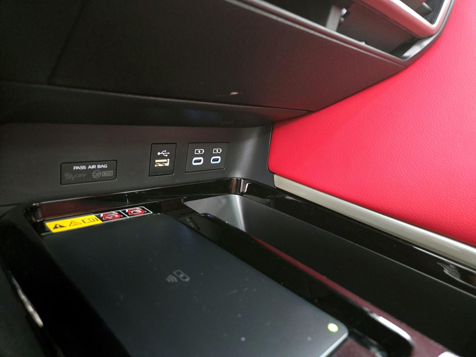 2025 Toyota Camry XSE - Photo 19