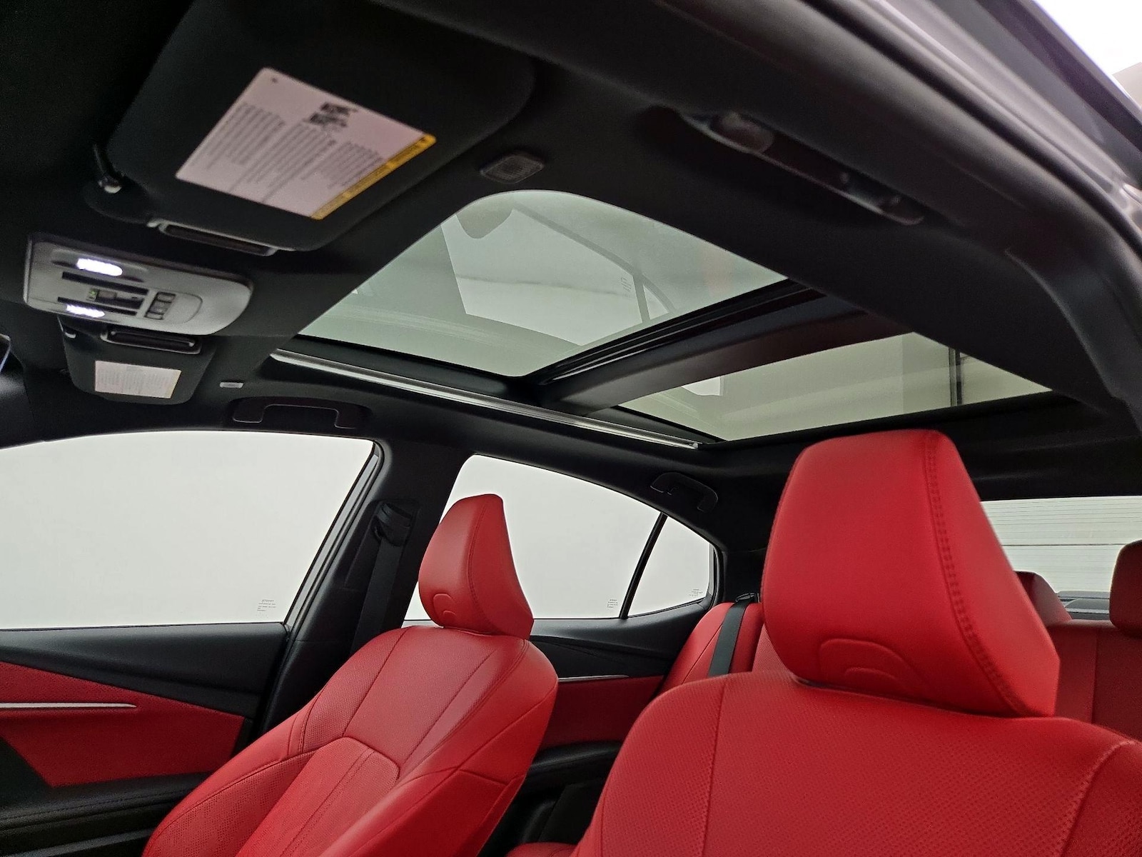 2025 Toyota Camry XSE - Photo 20