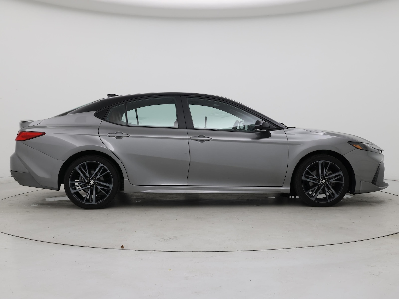 2025 Toyota Camry XSE - Photo 8