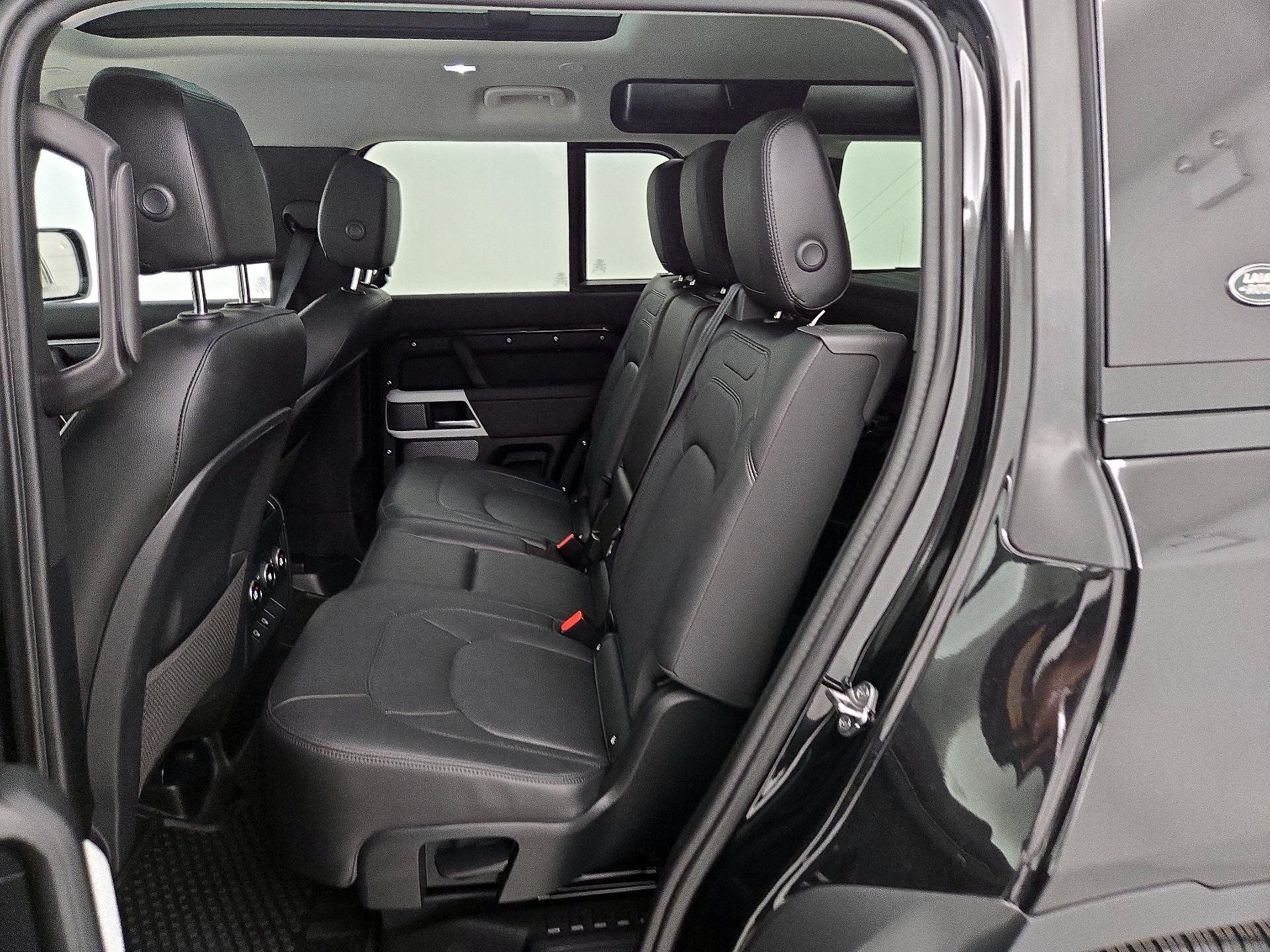 Thumbnail: 2024 Land Rover Defender - 20