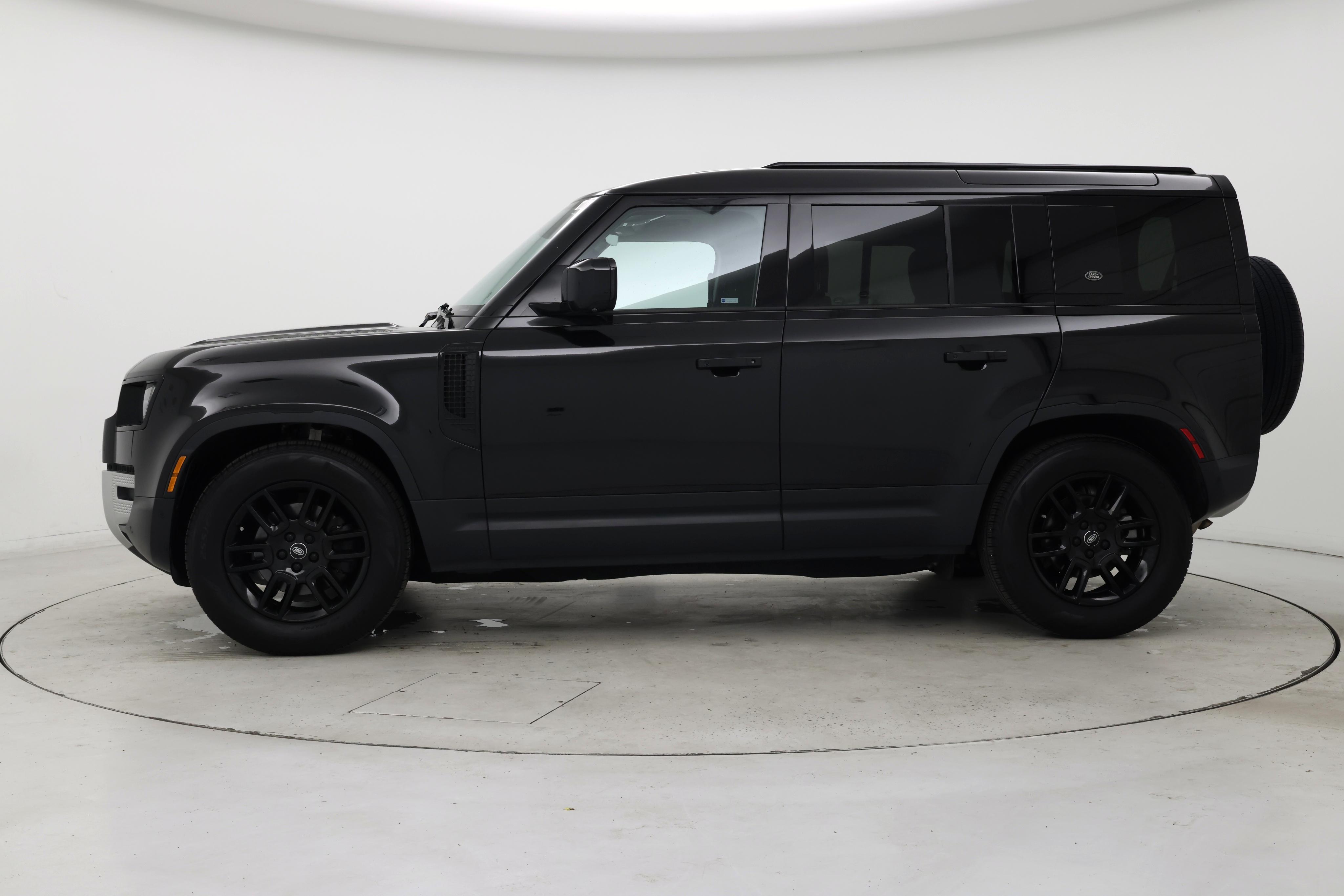 Thumbnail: 2024 Land Rover Defender - 3