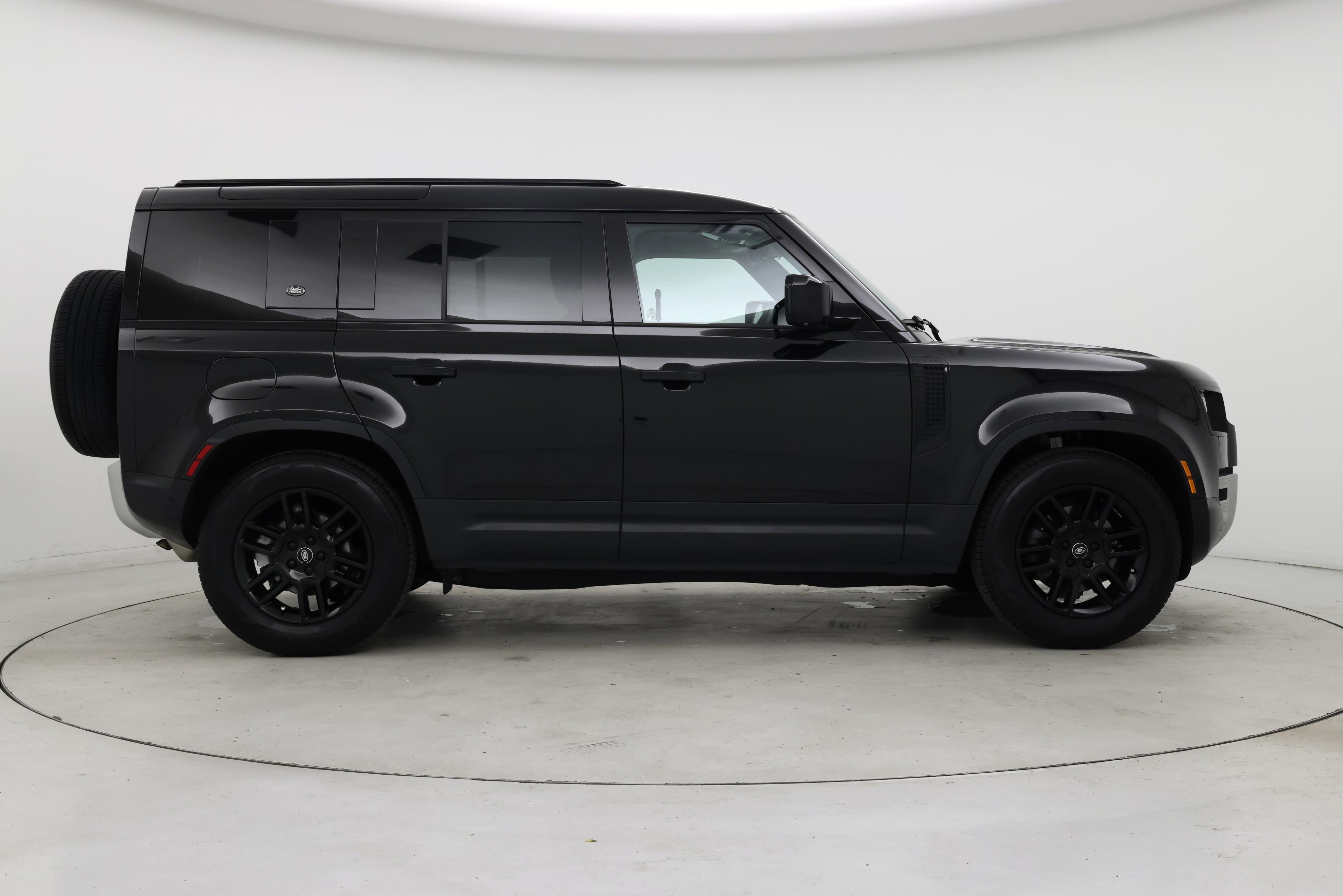 Thumbnail: 2024 Land Rover Defender - 7