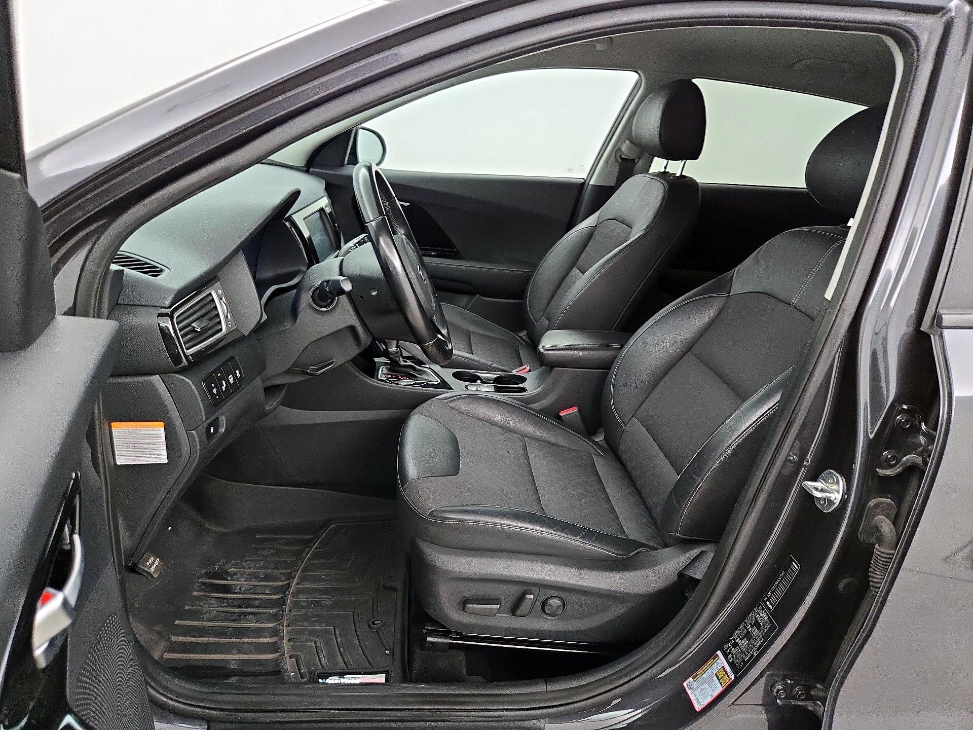 Thumbnail: 2019 Kia Niro - 11