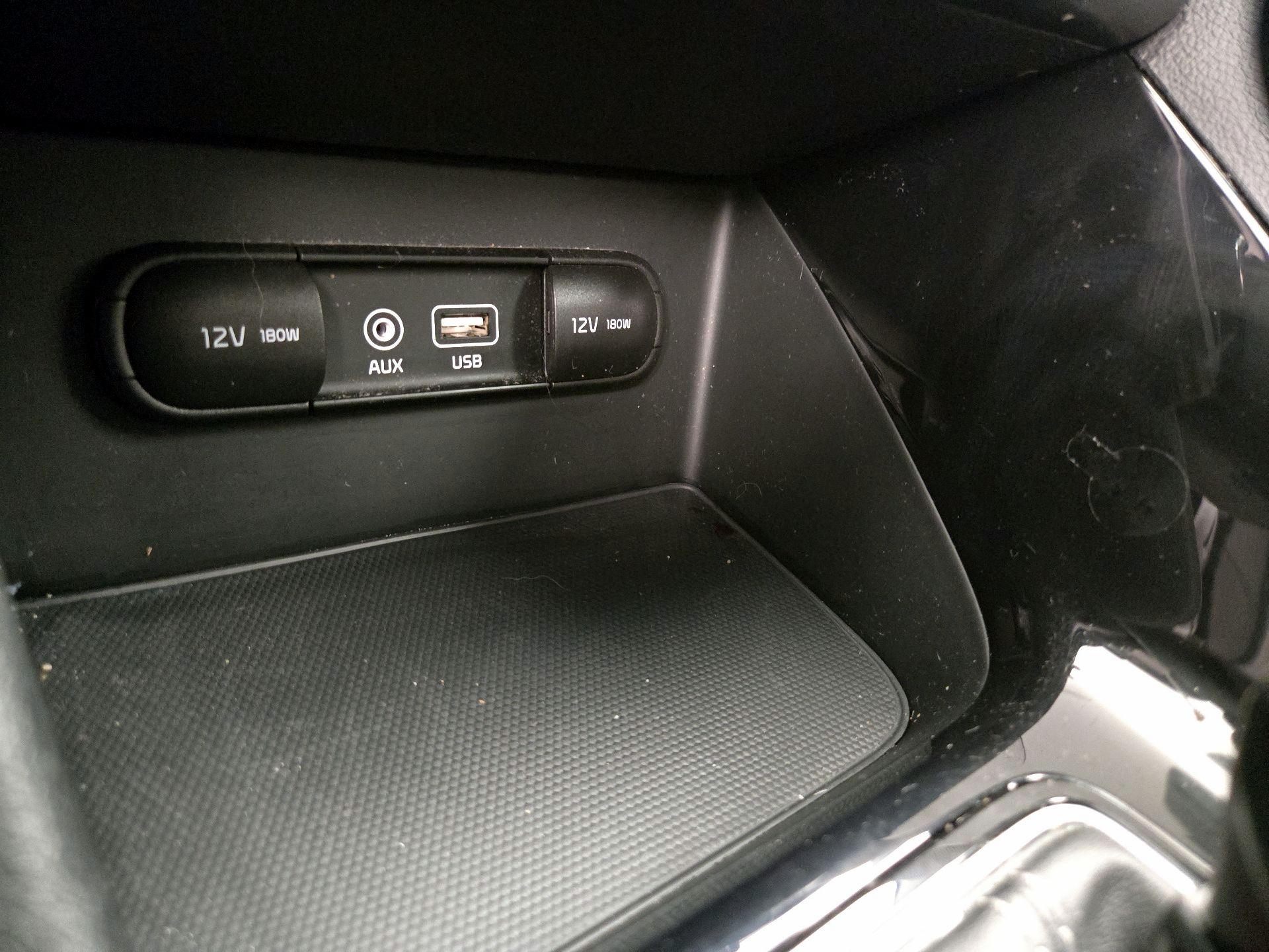 Thumbnail: 2019 Kia Niro - 19