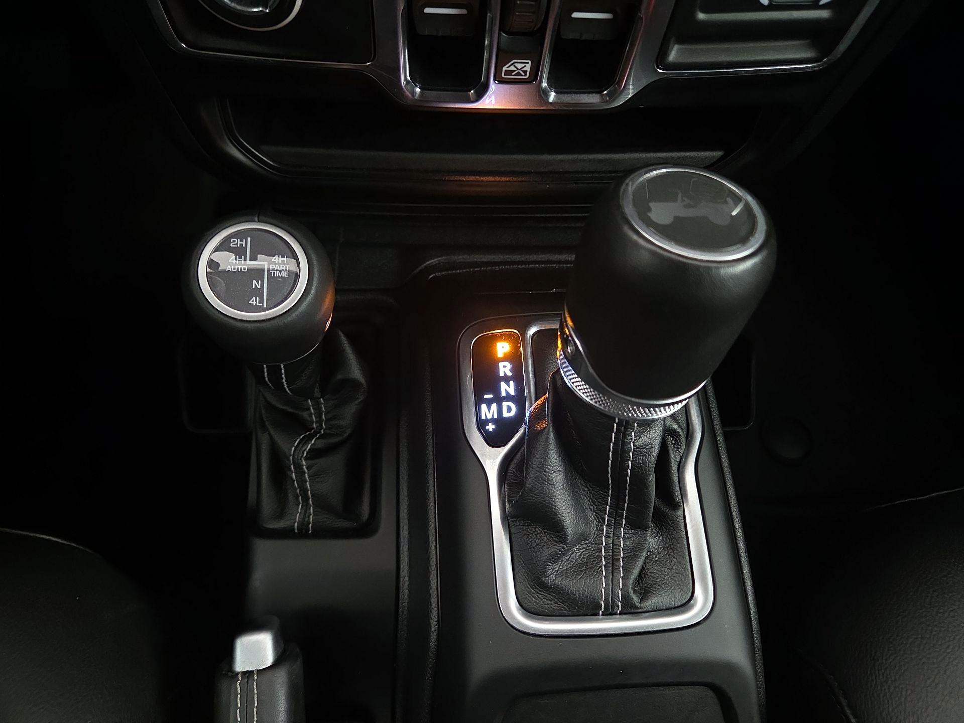 Thumbnail: 2023 Jeep Wrangler - 18