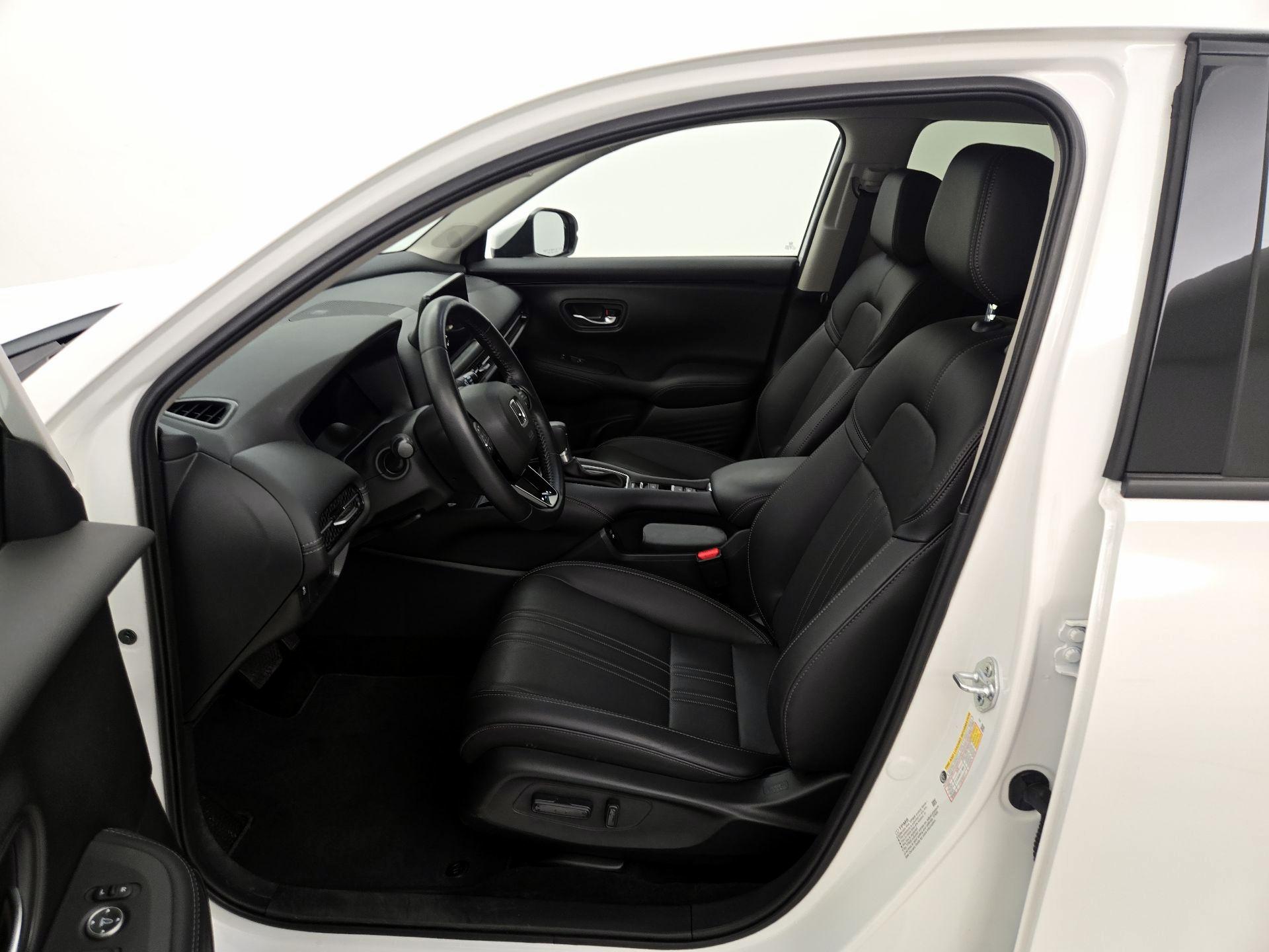 Thumbnail: 2025 Honda HR-V - 11