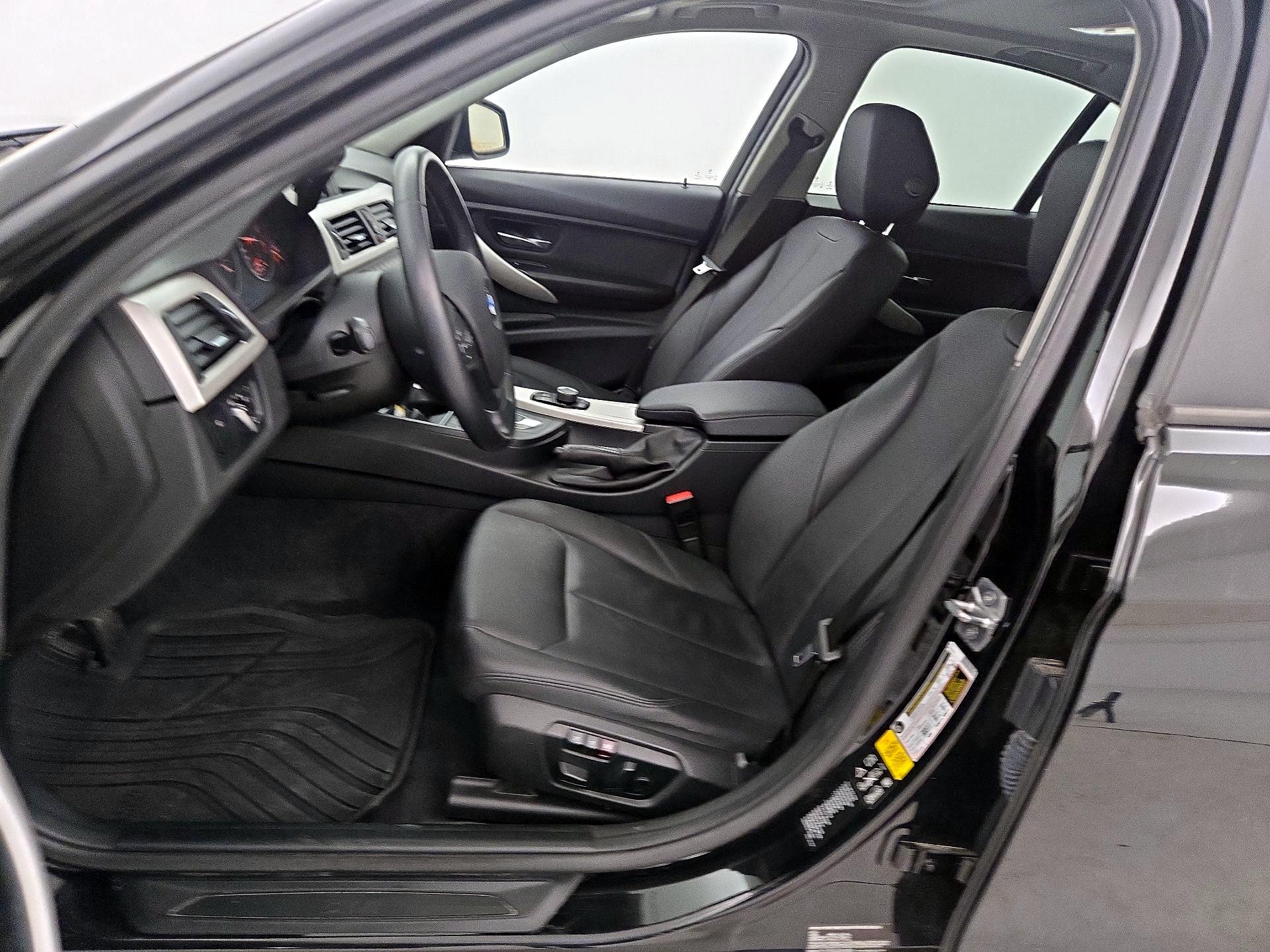 Thumbnail: 2015 BMW 3 Series - 11
