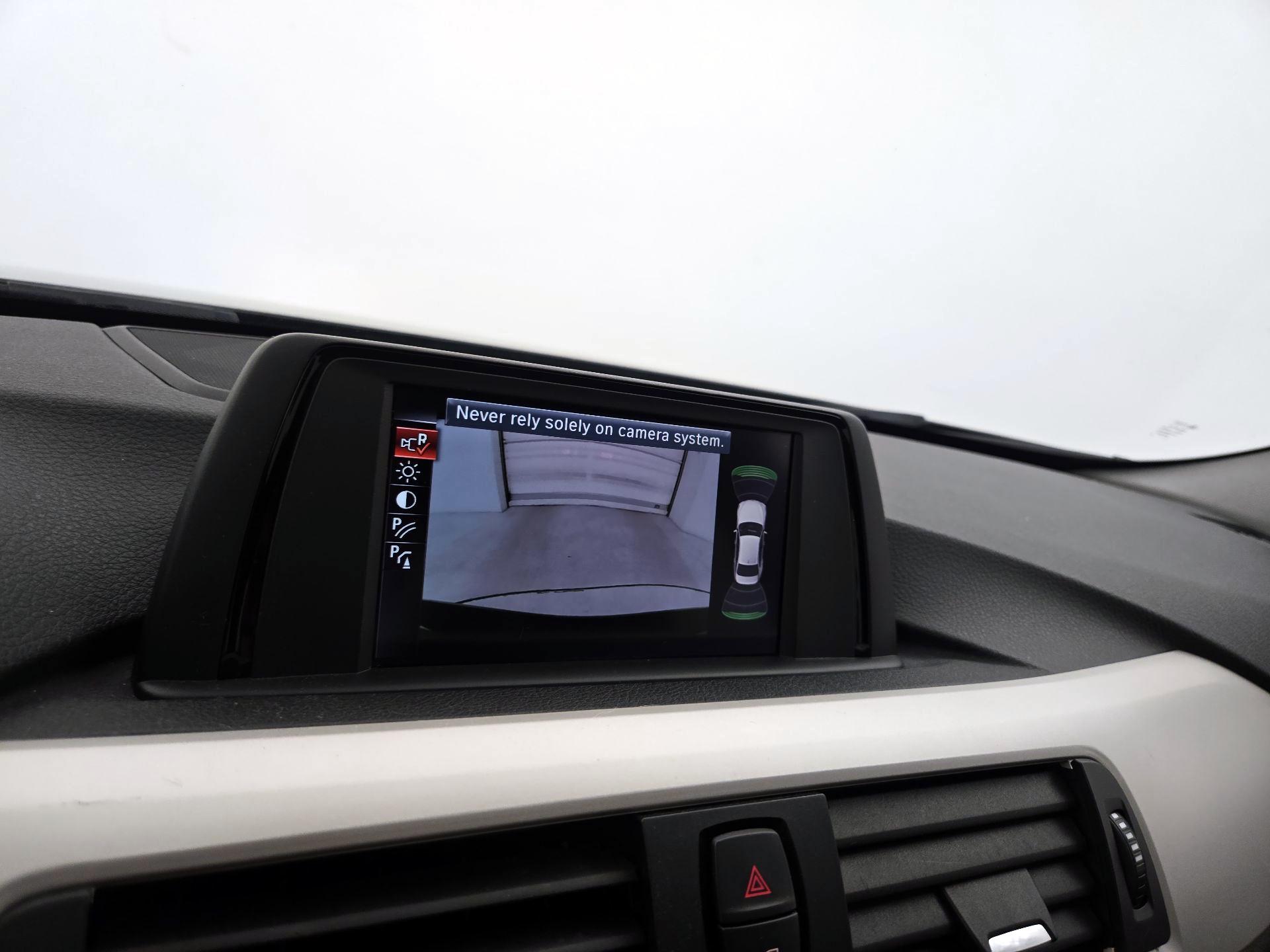 Thumbnail: 2015 BMW 3 Series - 14