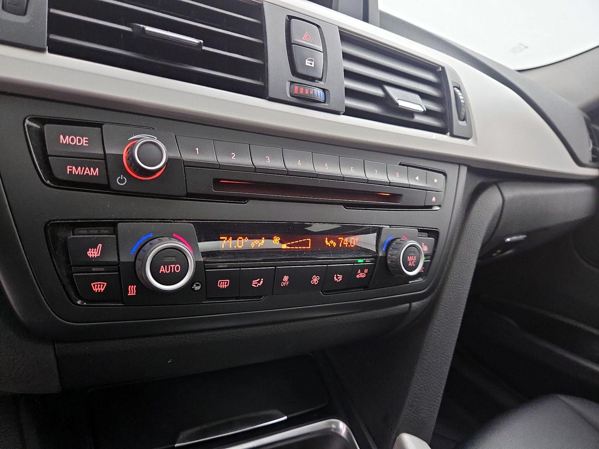 Thumbnail: 2015 BMW 3 Series - 16