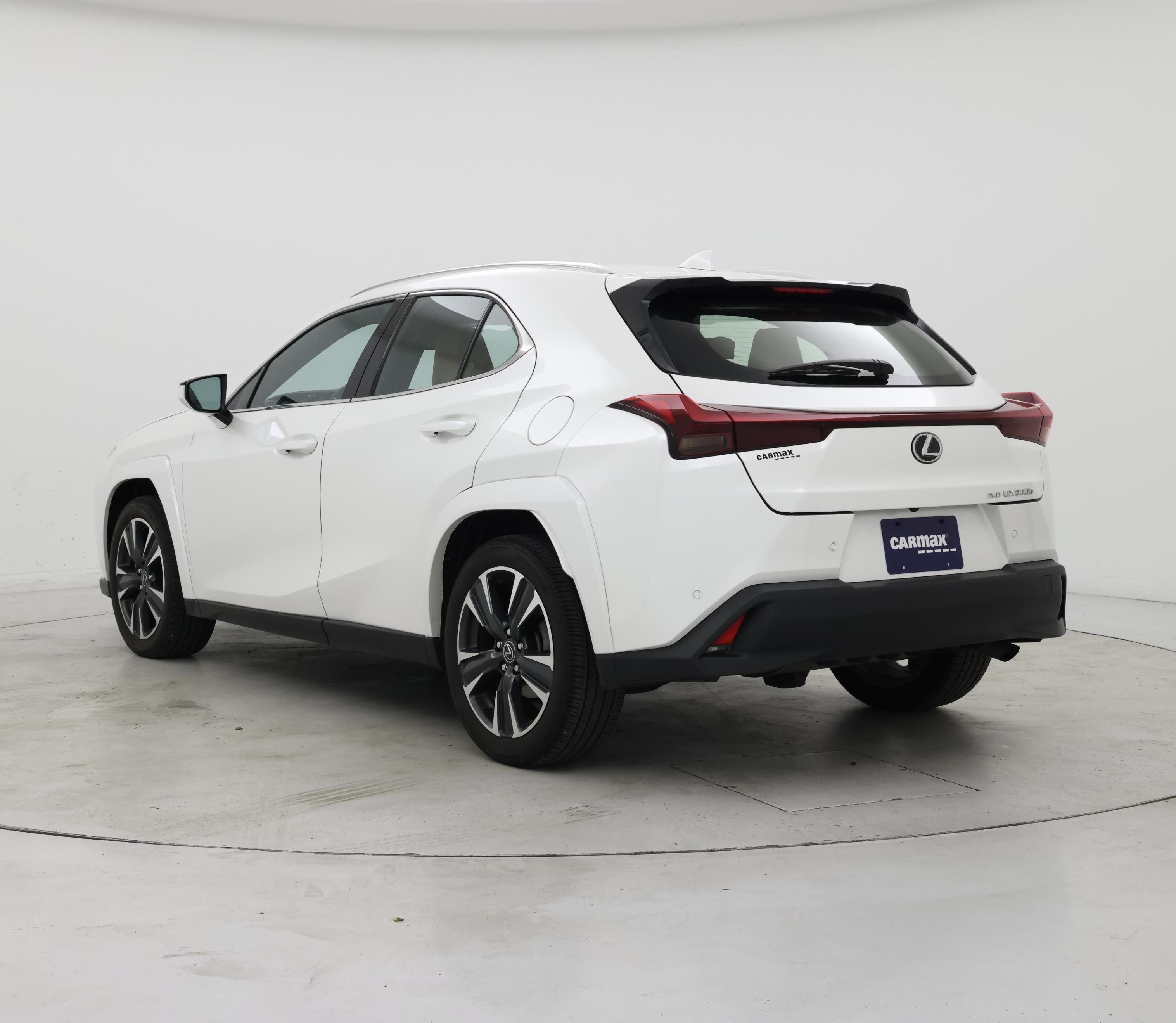 Thumbnail: 2025 Lexus UX - 2