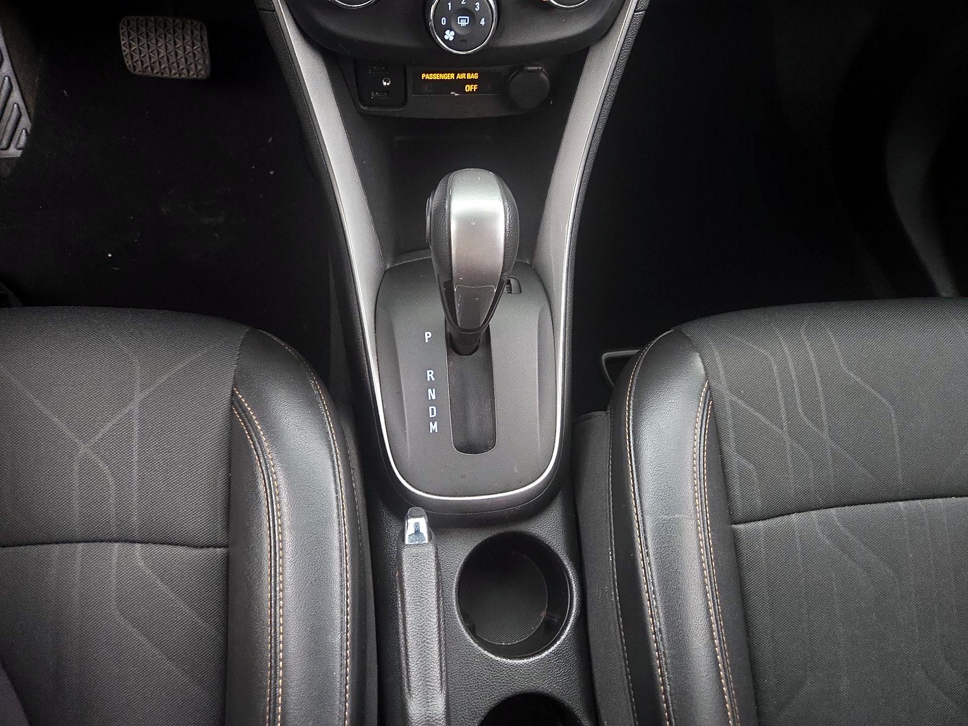 Thumbnail: 2018 Chevrolet Trax - 16
