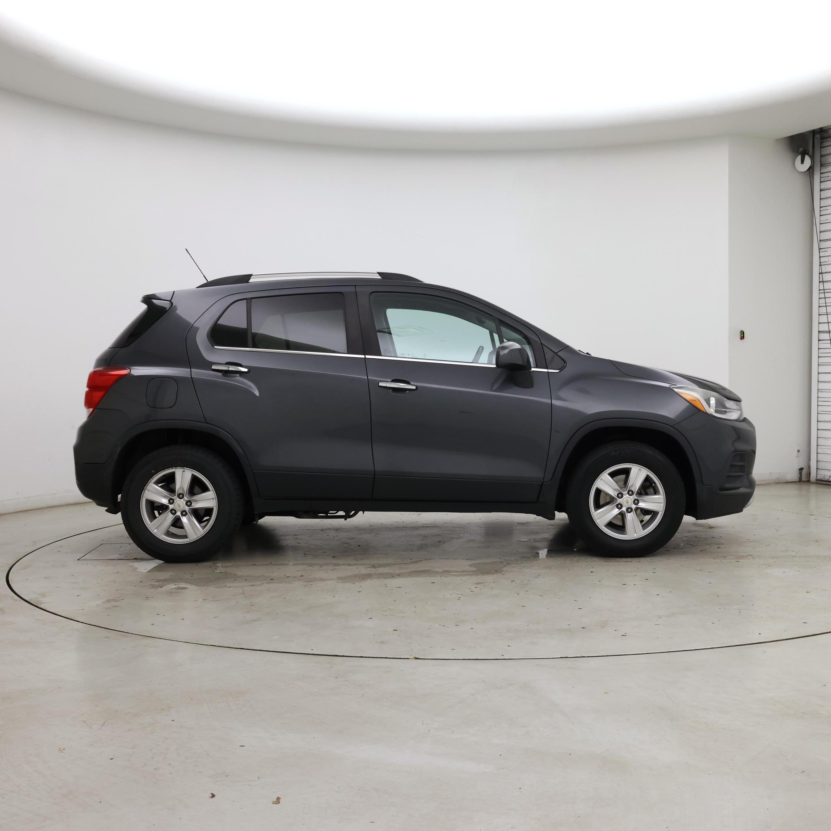 Thumbnail: 2018 Chevrolet Trax - 7