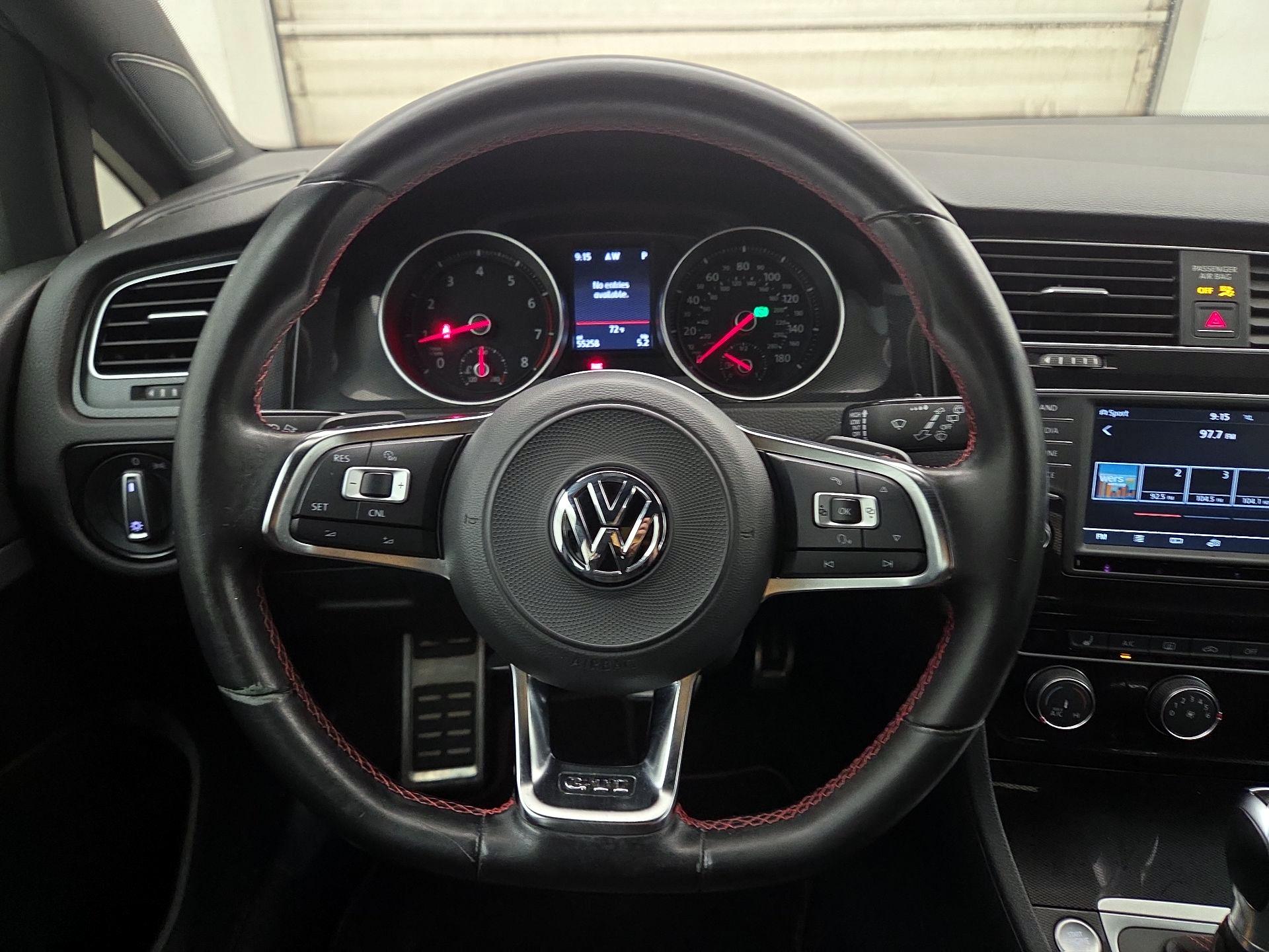 Thumbnail: 2017 Volkswagen Golf - 10