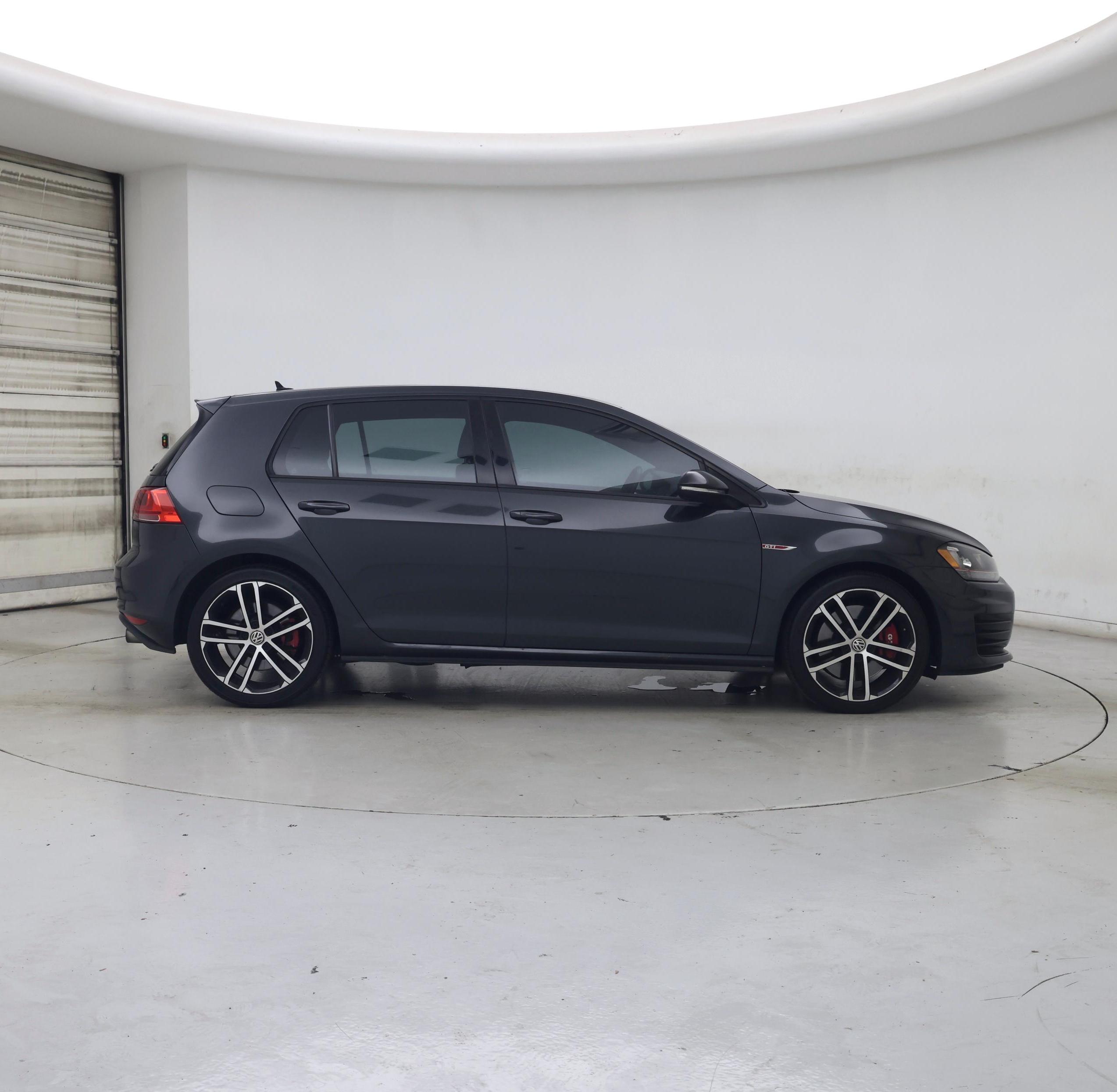 Thumbnail: 2017 Volkswagen Golf - 7