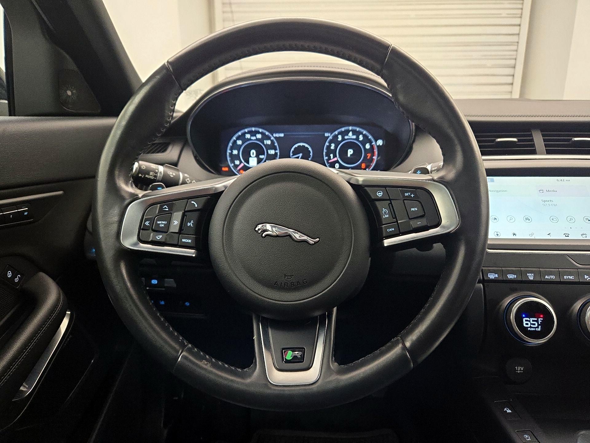 Thumbnail: 2020 Jaguar E-Pace - 10