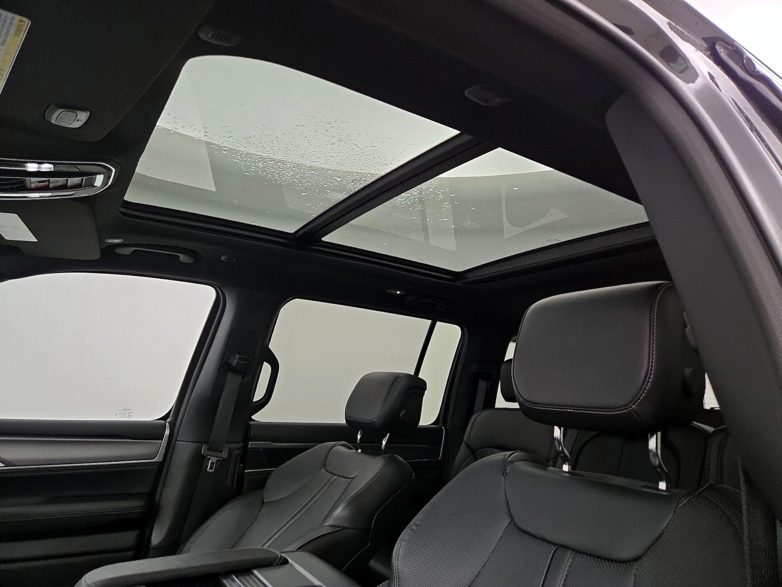 2025 Jeep Wagoneer Series I - Photo 21