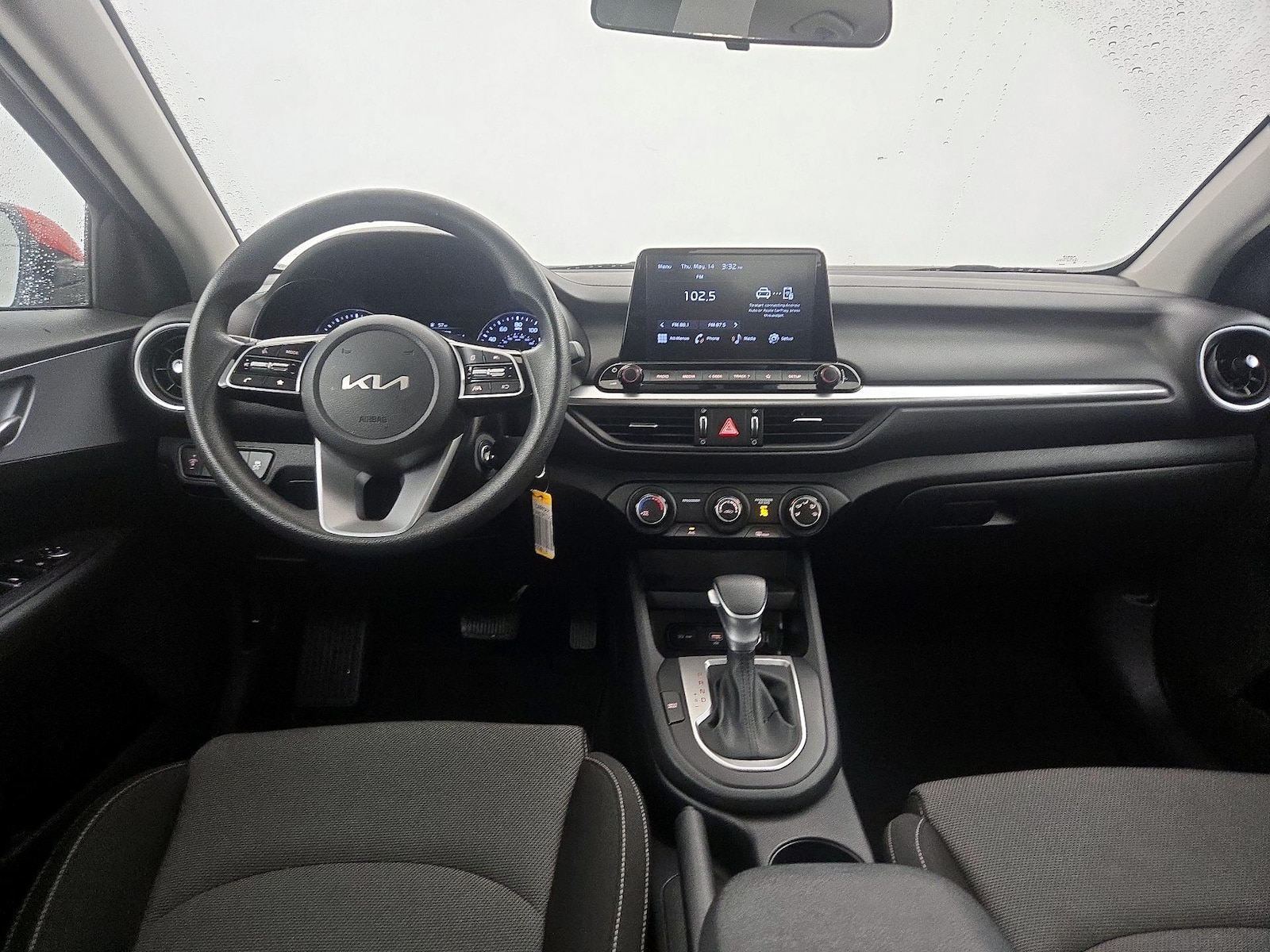 2023 Kia Forte LXS - Photo 10