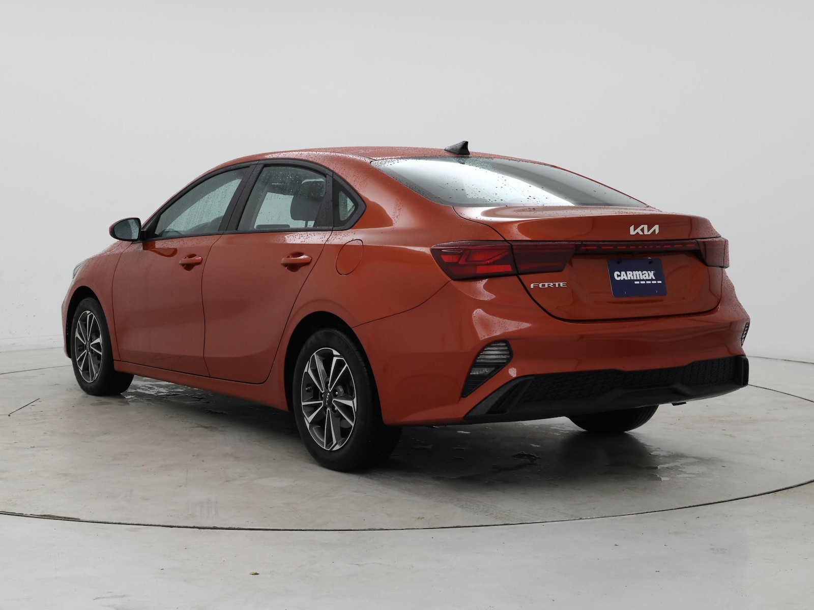 2023 Kia Forte LXS - Photo 3