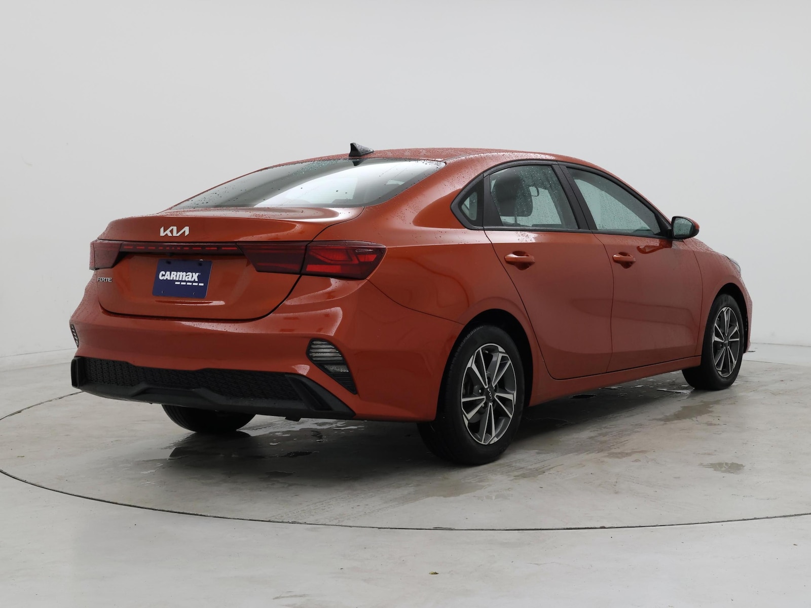 2023 Kia Forte LXS - Photo 9