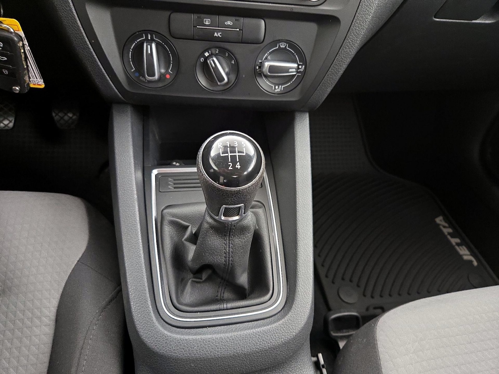 2017 Volkswagen Jetta S - Photo 18