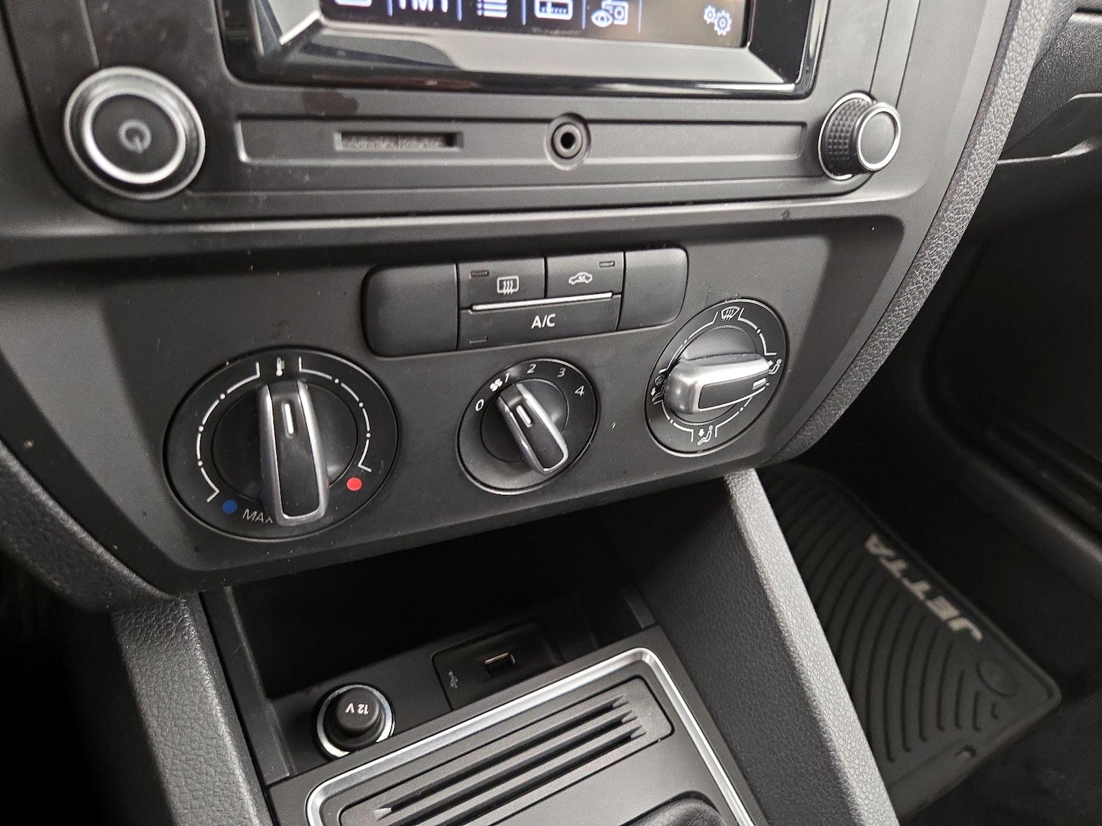 2017 Volkswagen Jetta S - Photo 19