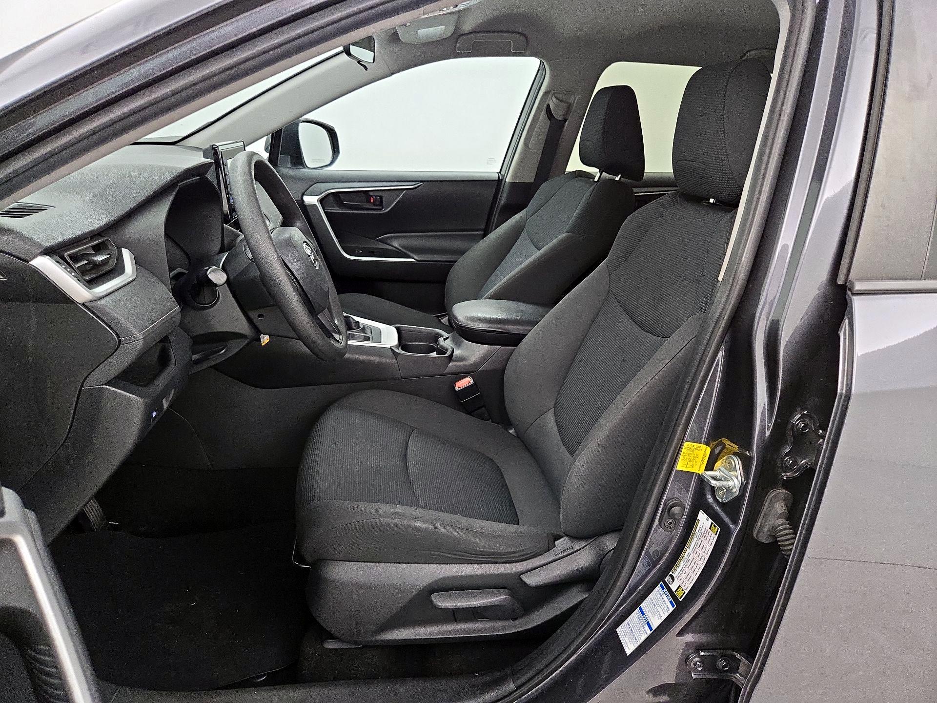 Thumbnail: 2020 Toyota RAV4 - 11