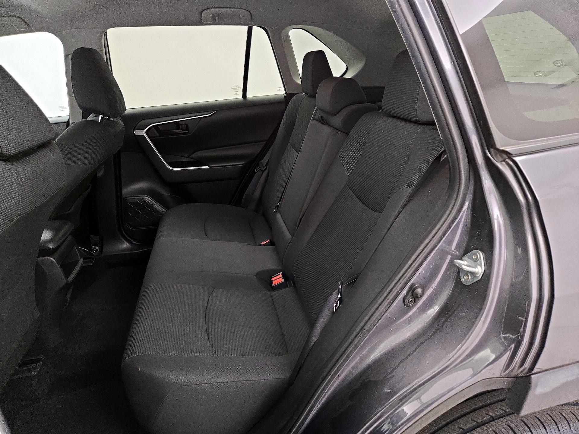 Thumbnail: 2020 Toyota RAV4 - 19