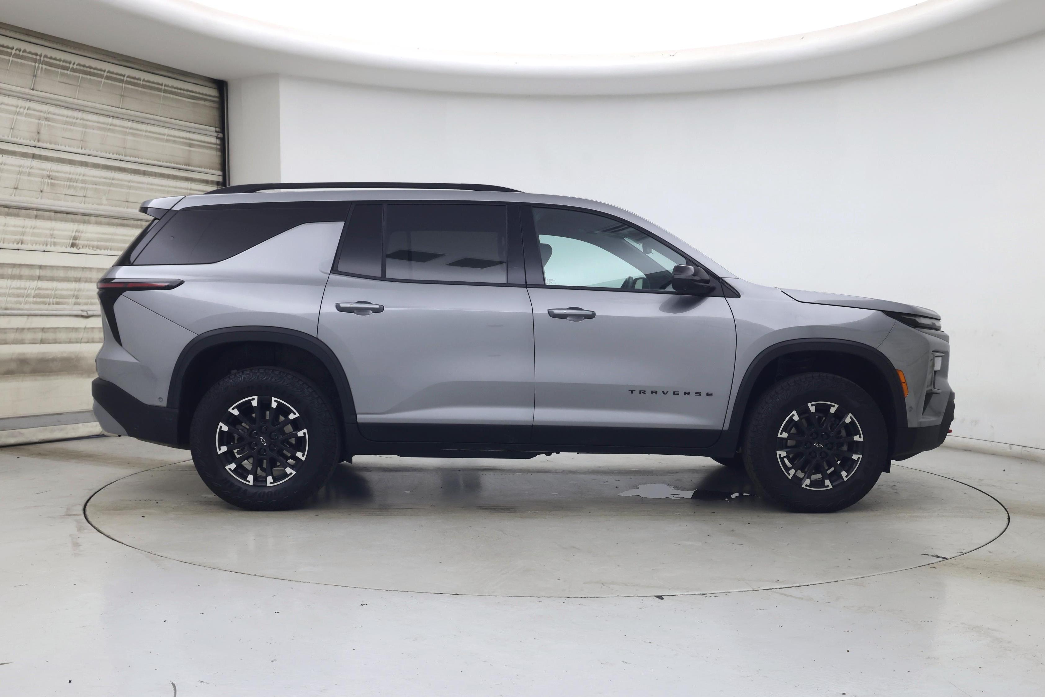 Thumbnail: 2025 Chevrolet Traverse - 7
