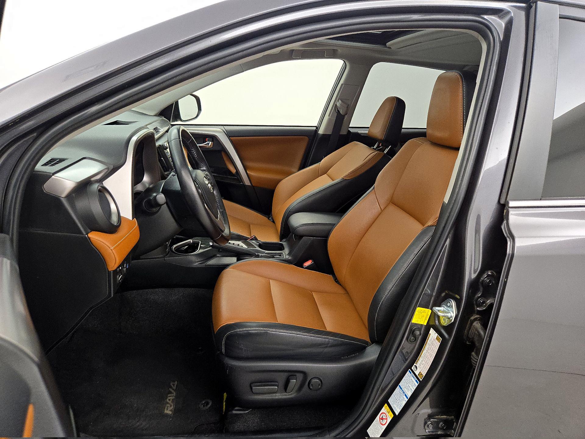 Thumbnail: 2016 Toyota RAV4 - 11